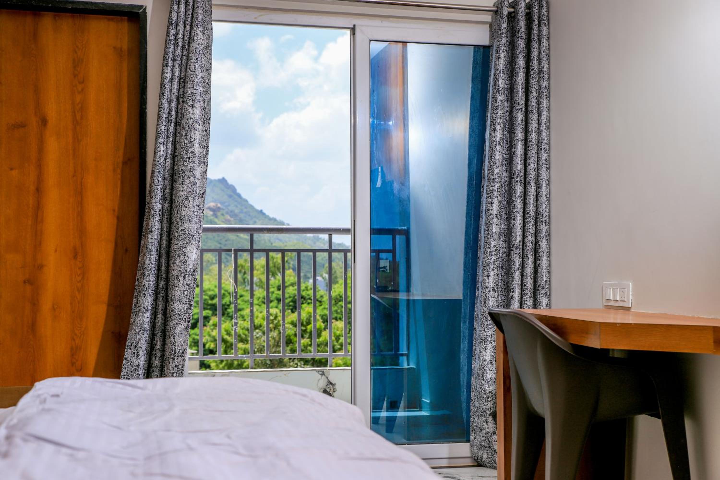 Double Room - Photo 2