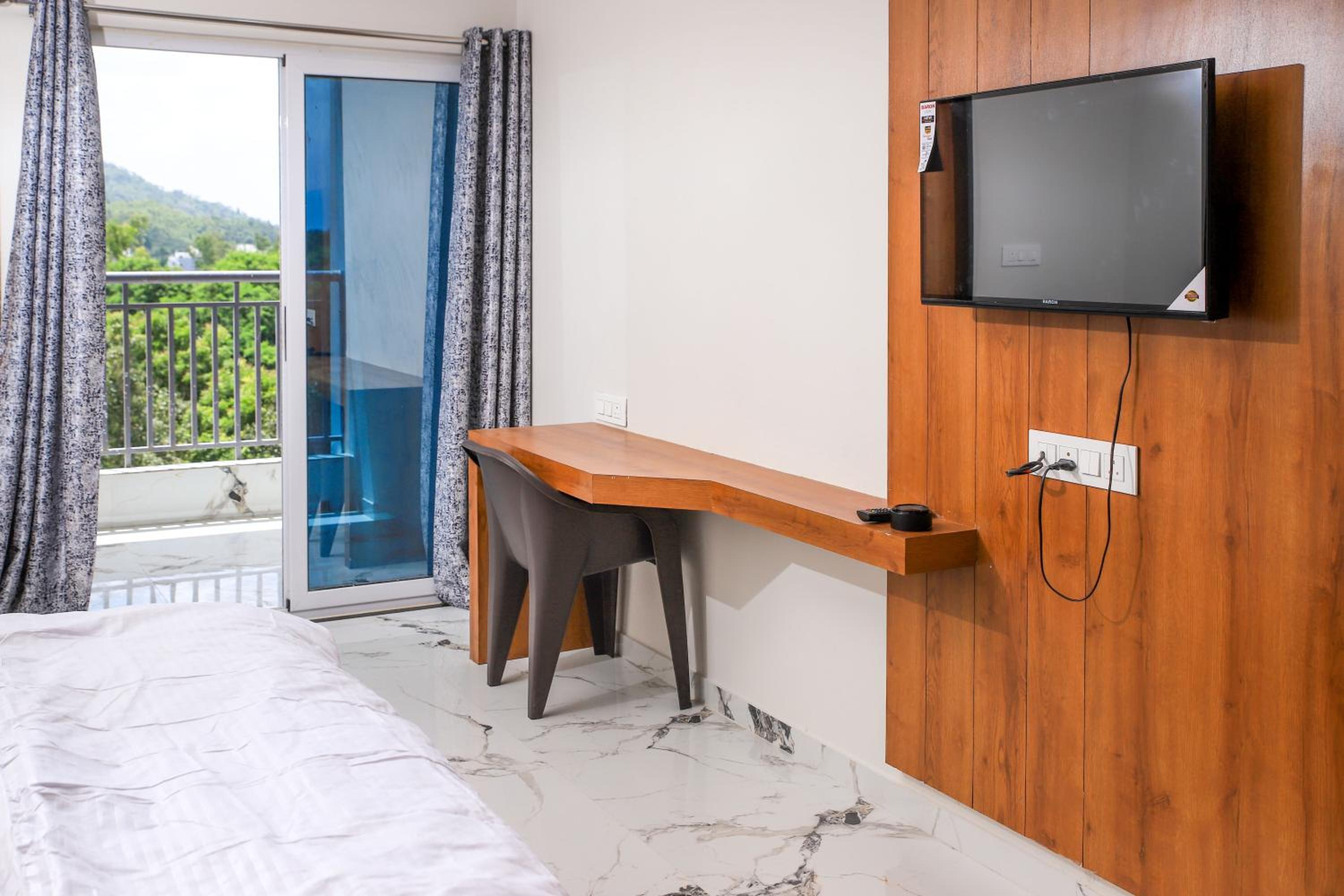 Double Room - Photo 1