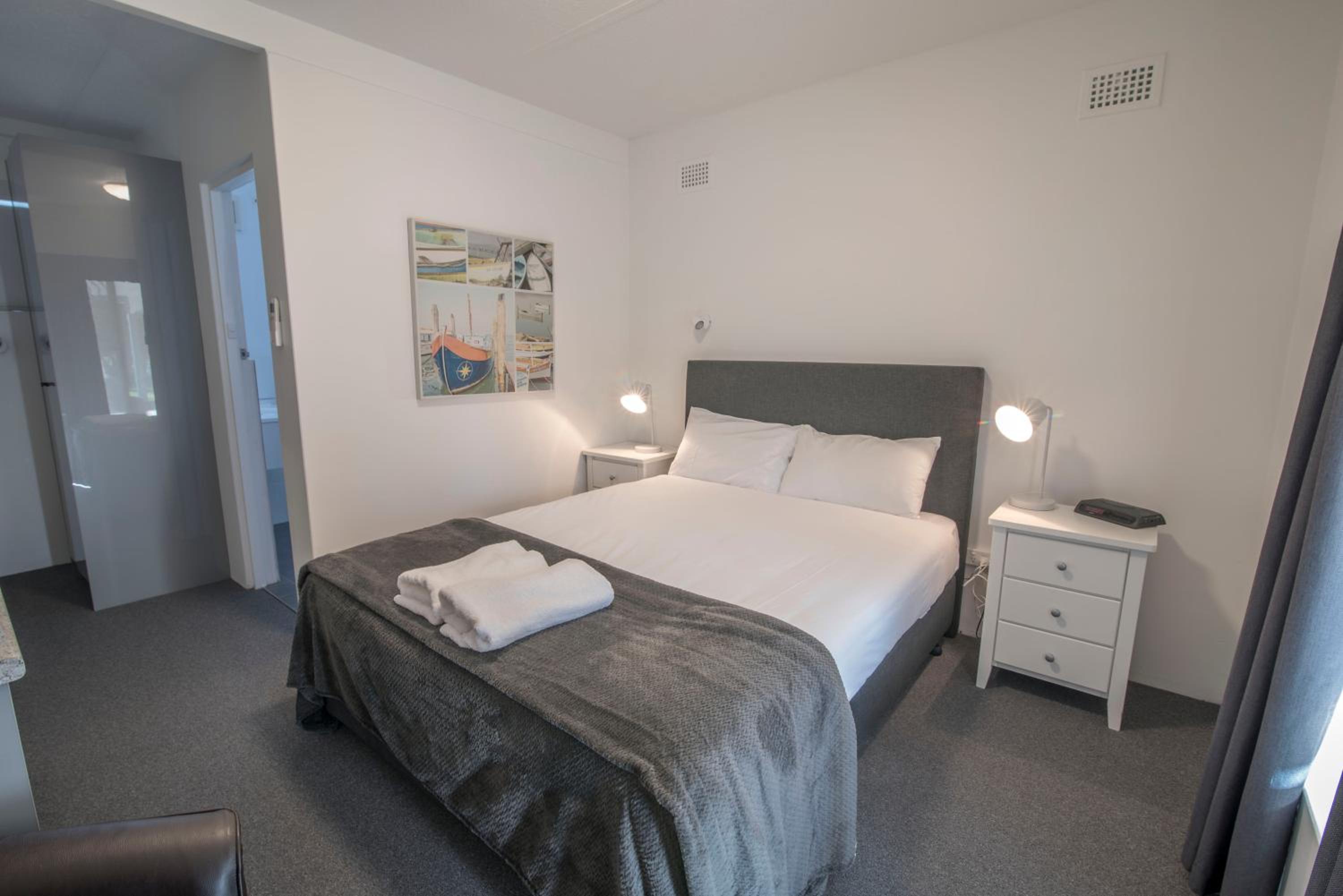Standard Queen Room photo 1
