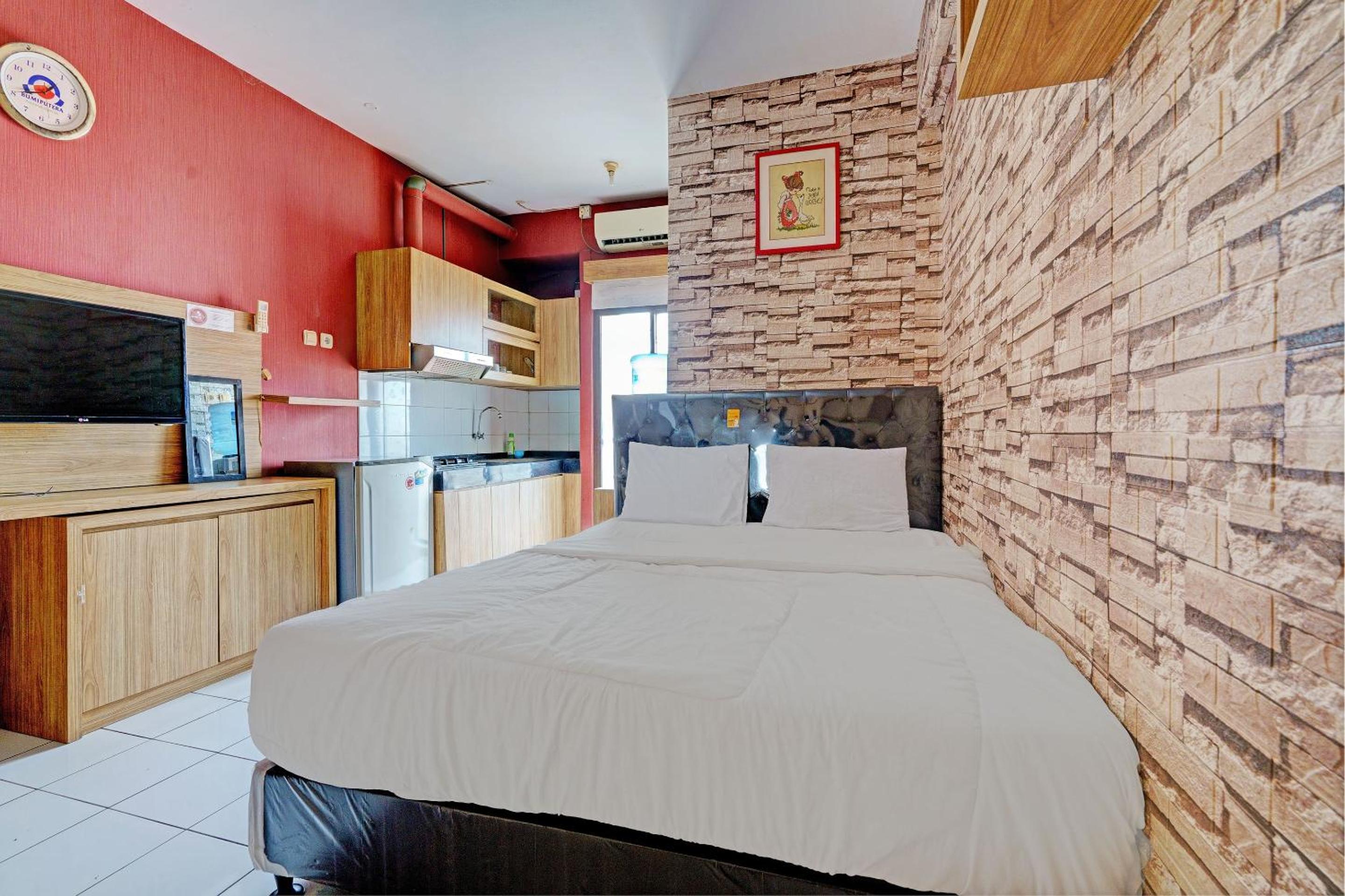 Deluxe Queen Room