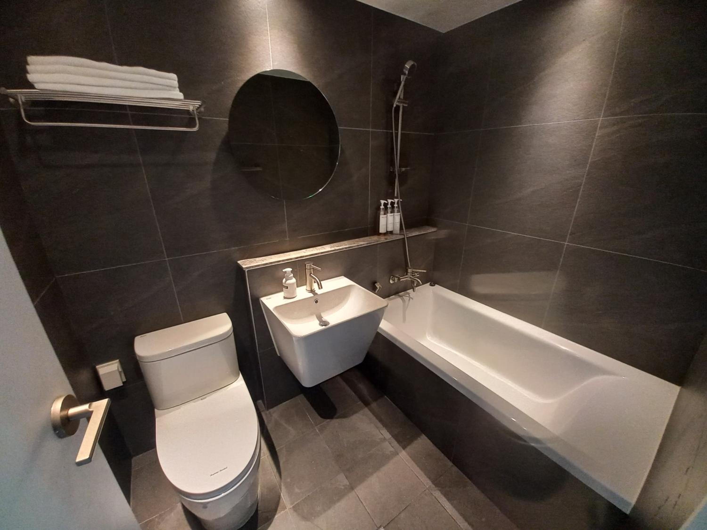 Double Room - Photo 6