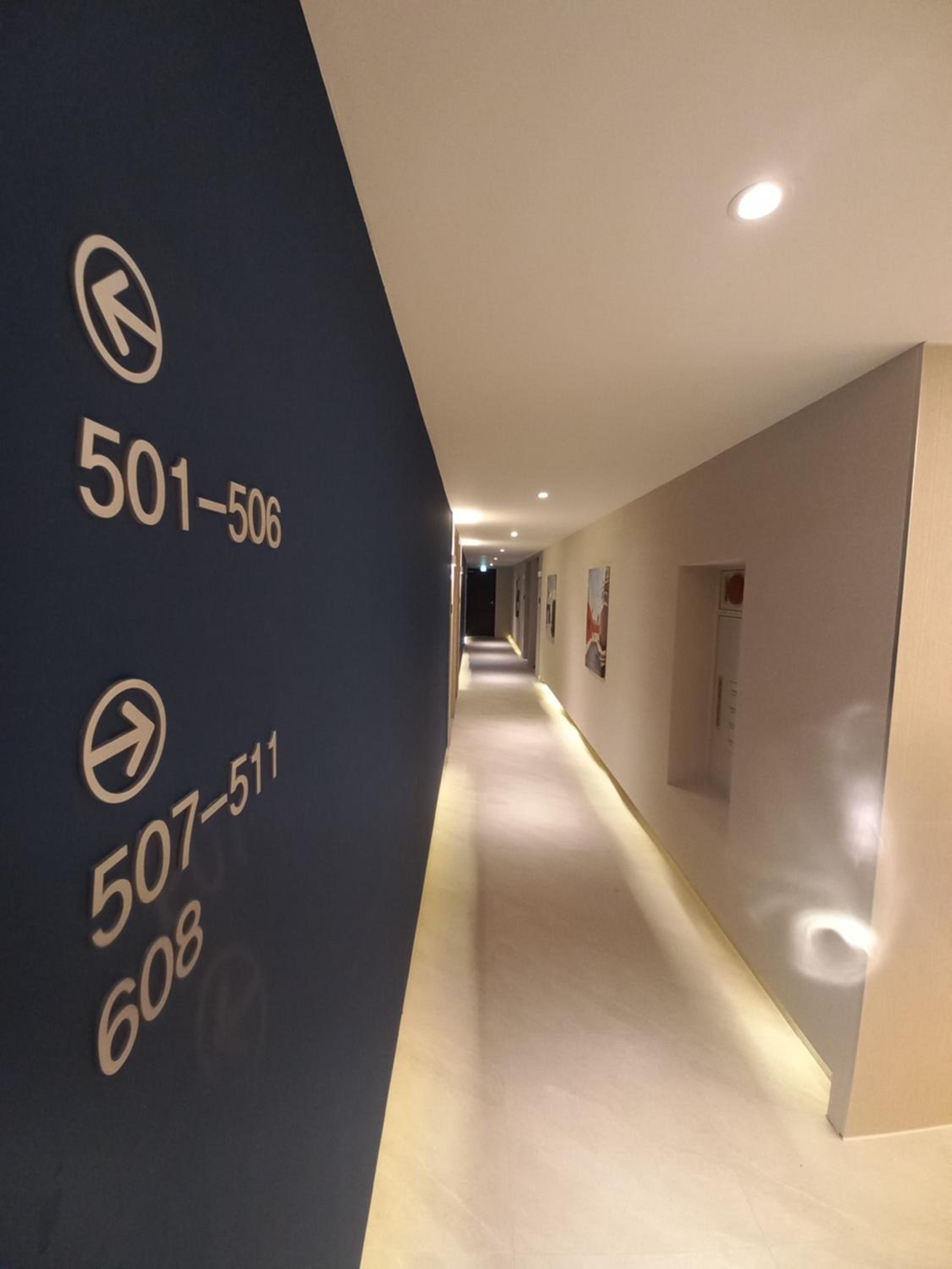 Suite Room - Photo 19