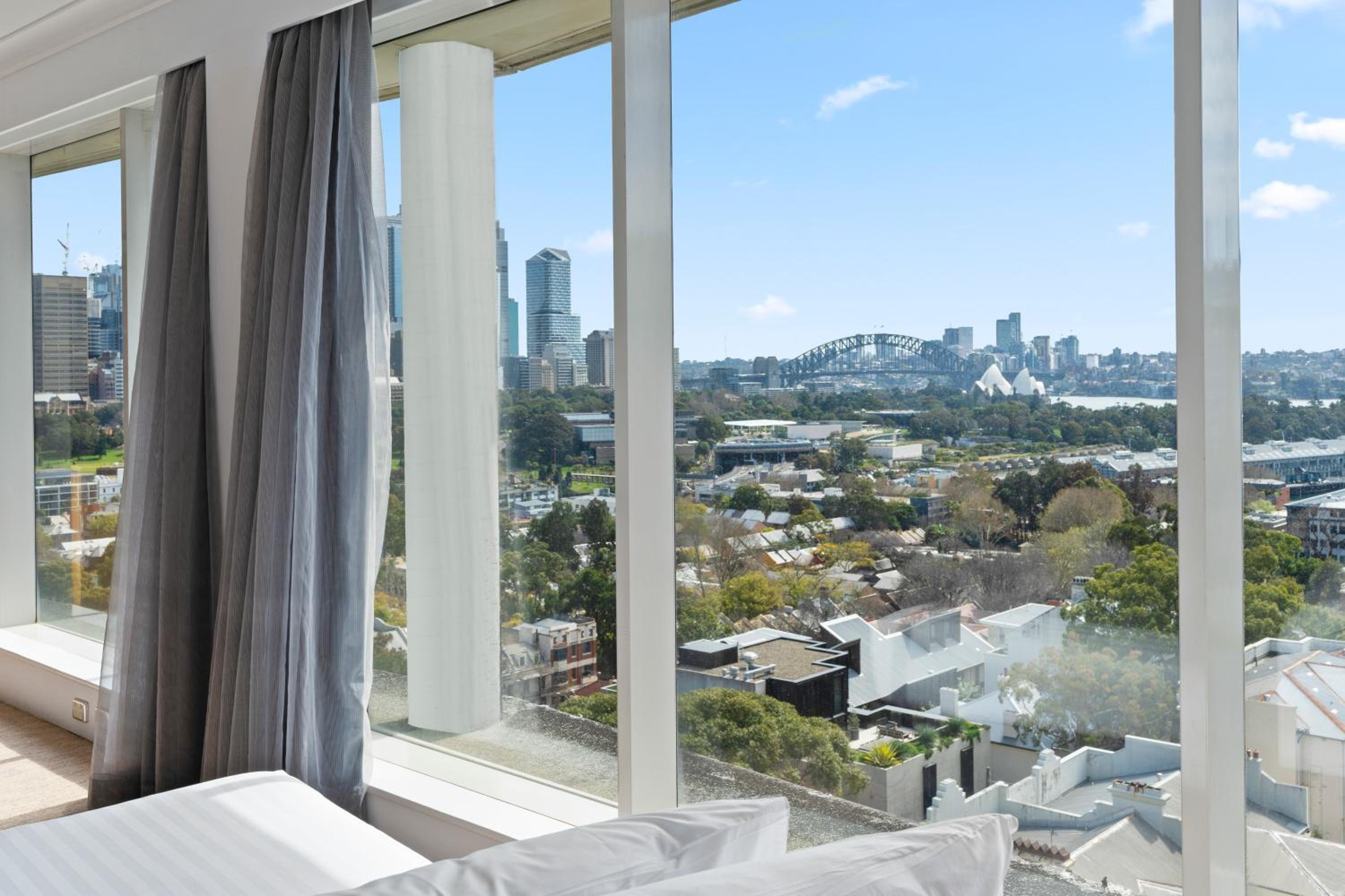 One-Bedroom King Suite with Harbor View