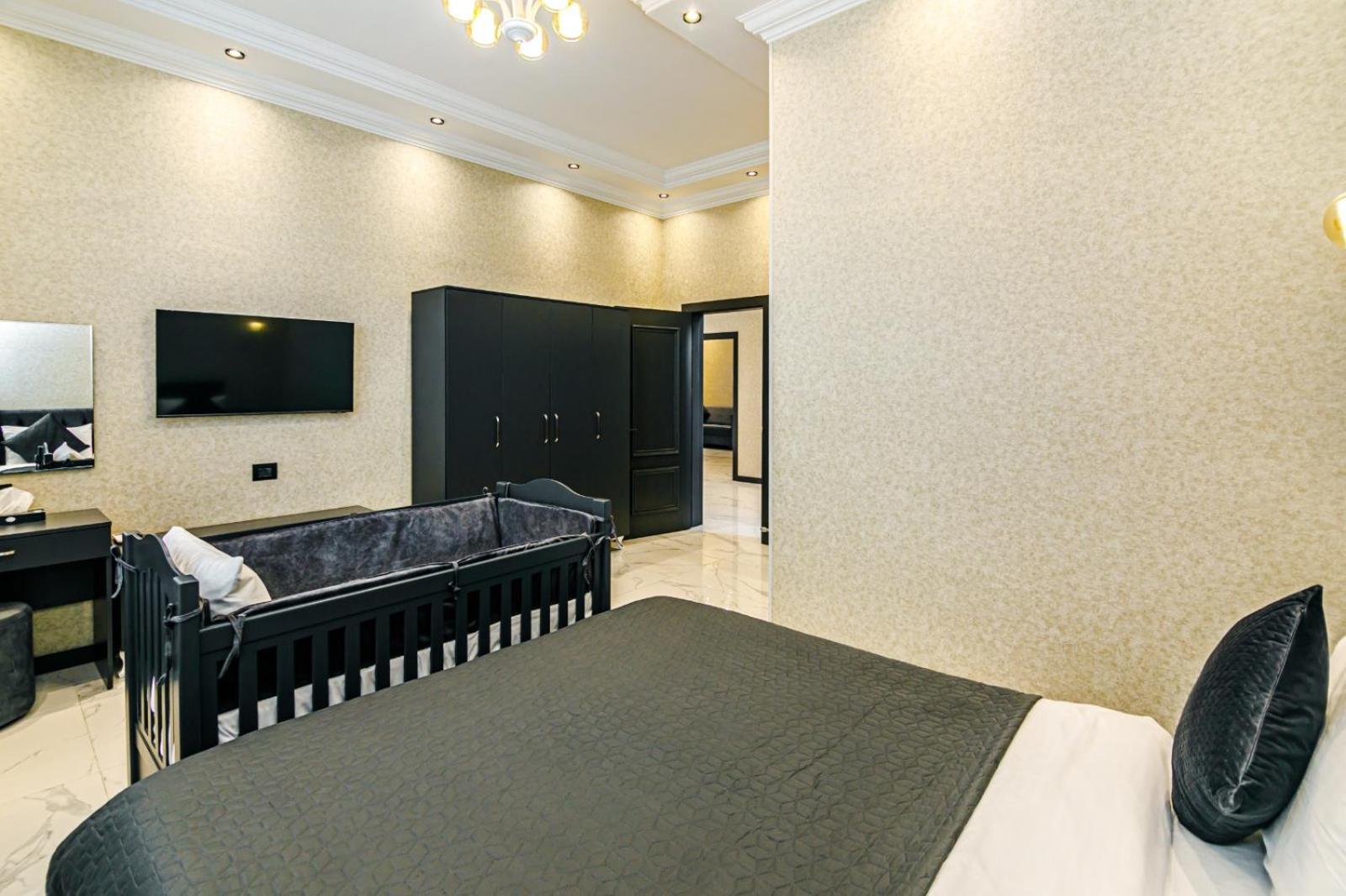 Three-Bedroom Villa photo 2