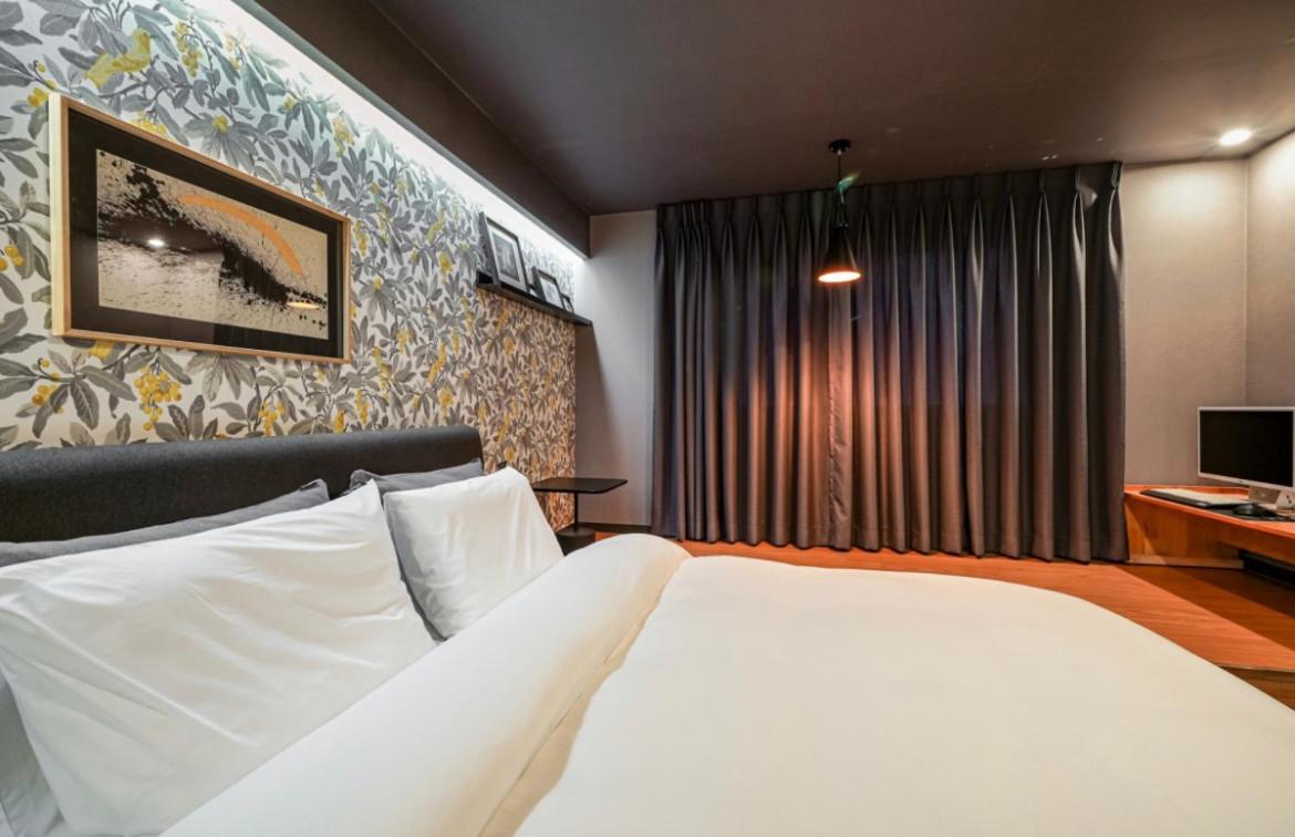 Deluxe Double Room - Photo 10