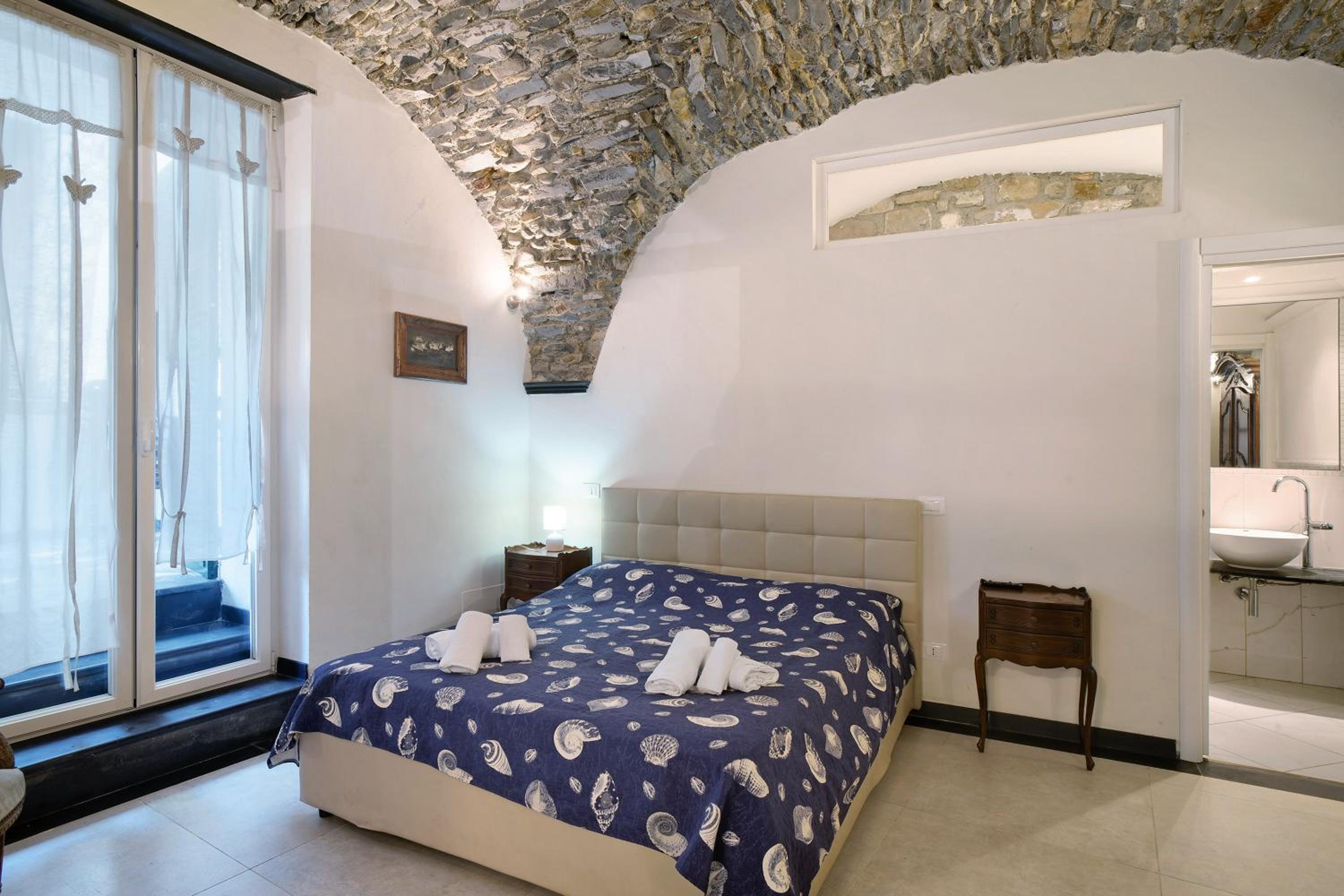 Superior One-Bedroom Apartment with Balcony