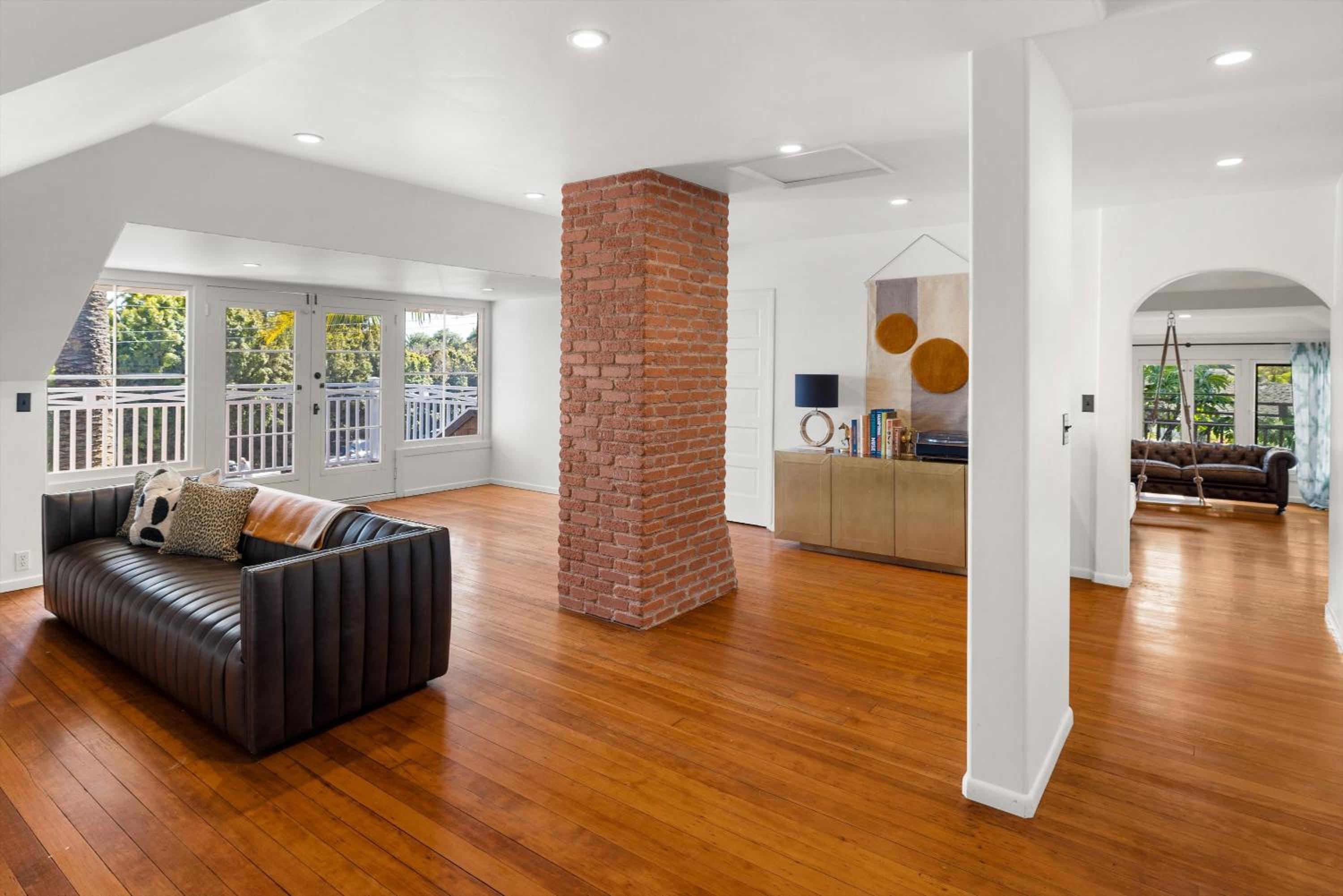 Villa photo 1