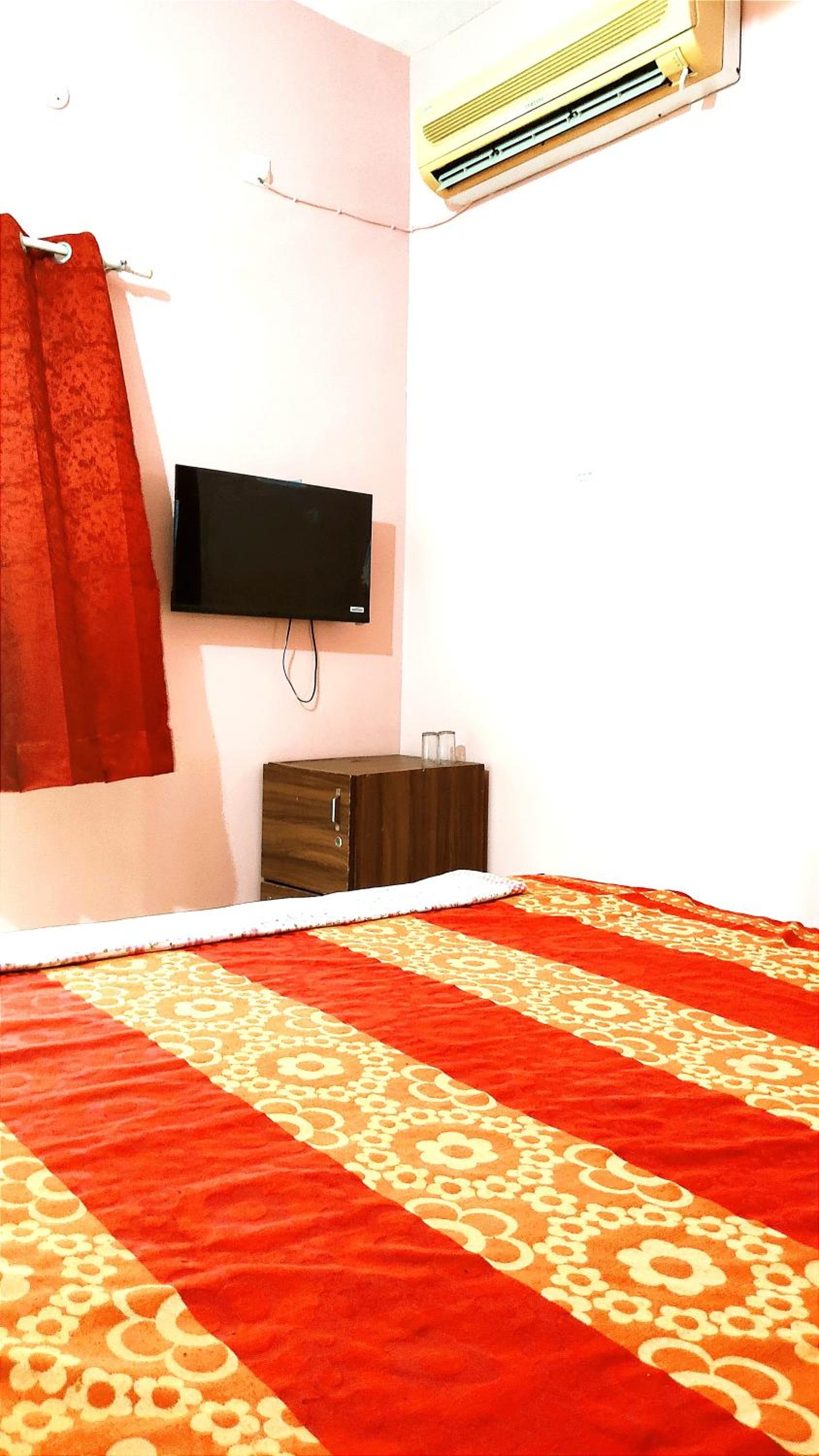 Budget Double Room photo 2