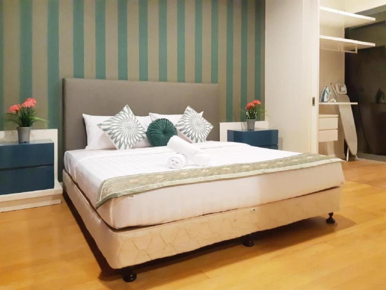 One-Bedroom Suite with View