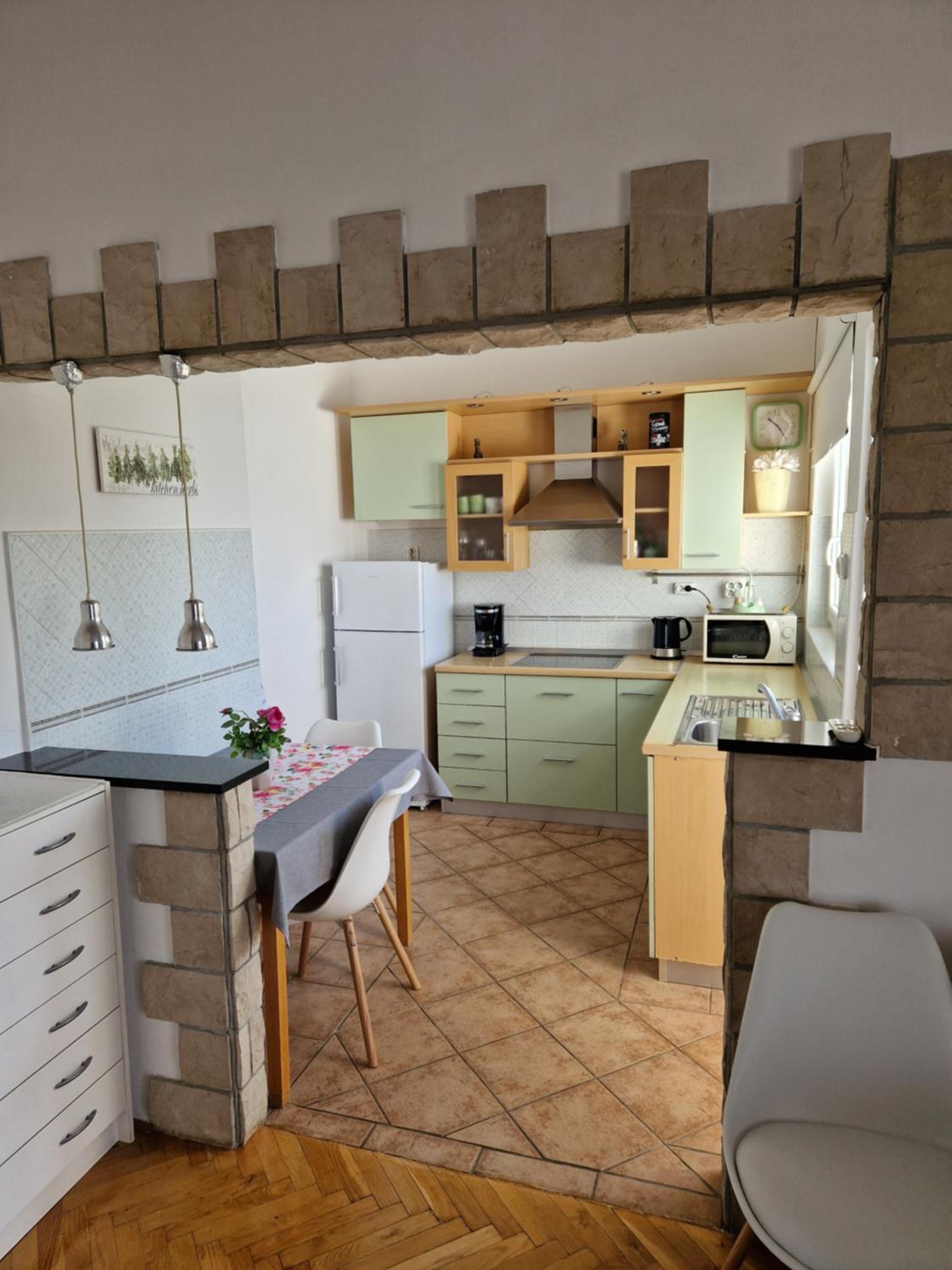 One-Bedroom Apartment with Terrace and Sea View - Photo 12