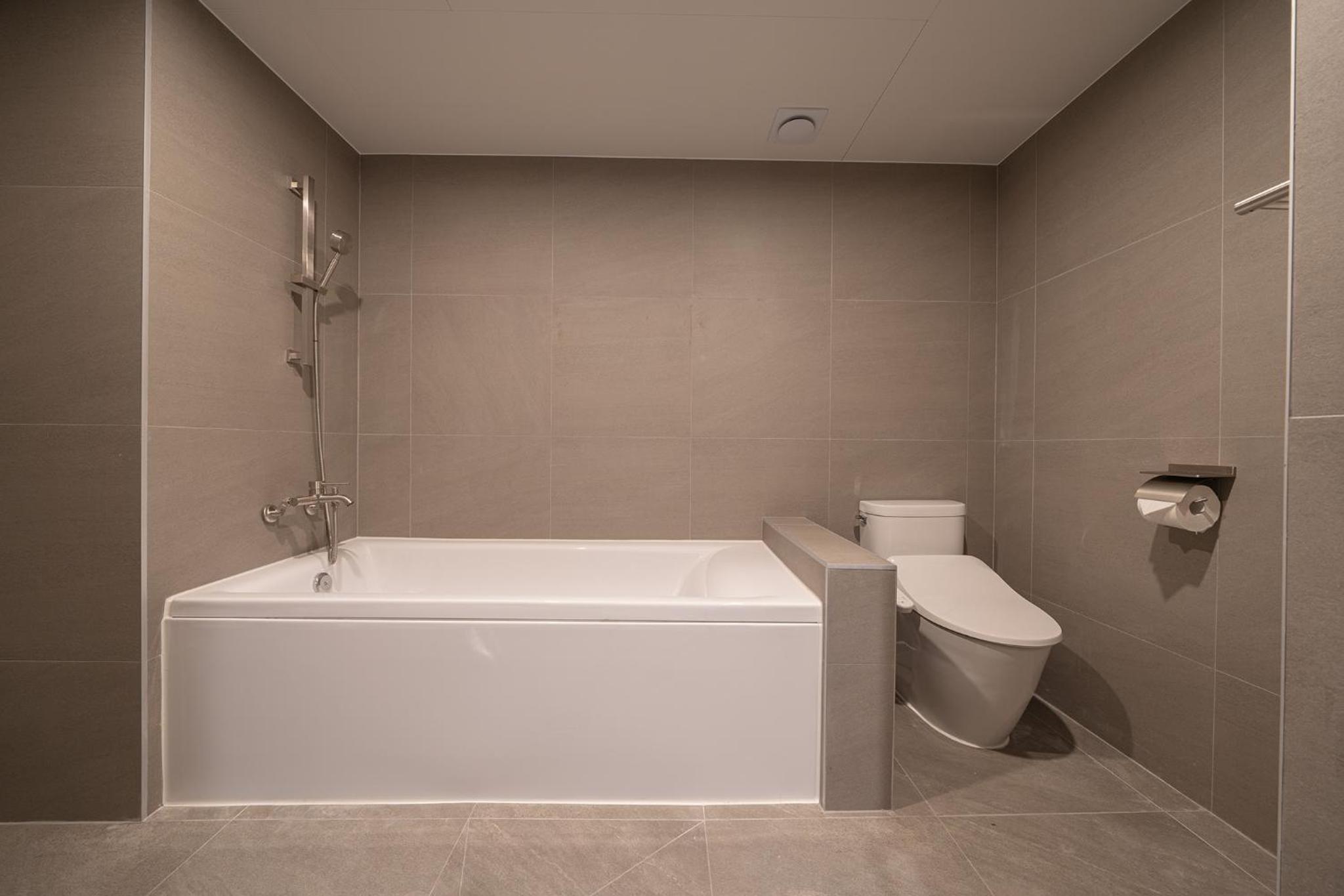 Standard Twin Room - Photo 23