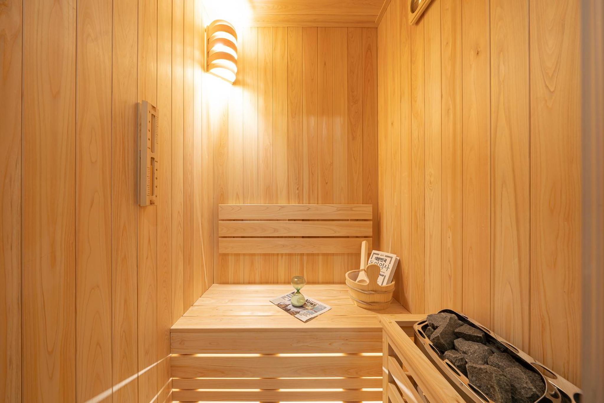Penthouse Suite - Photo 23