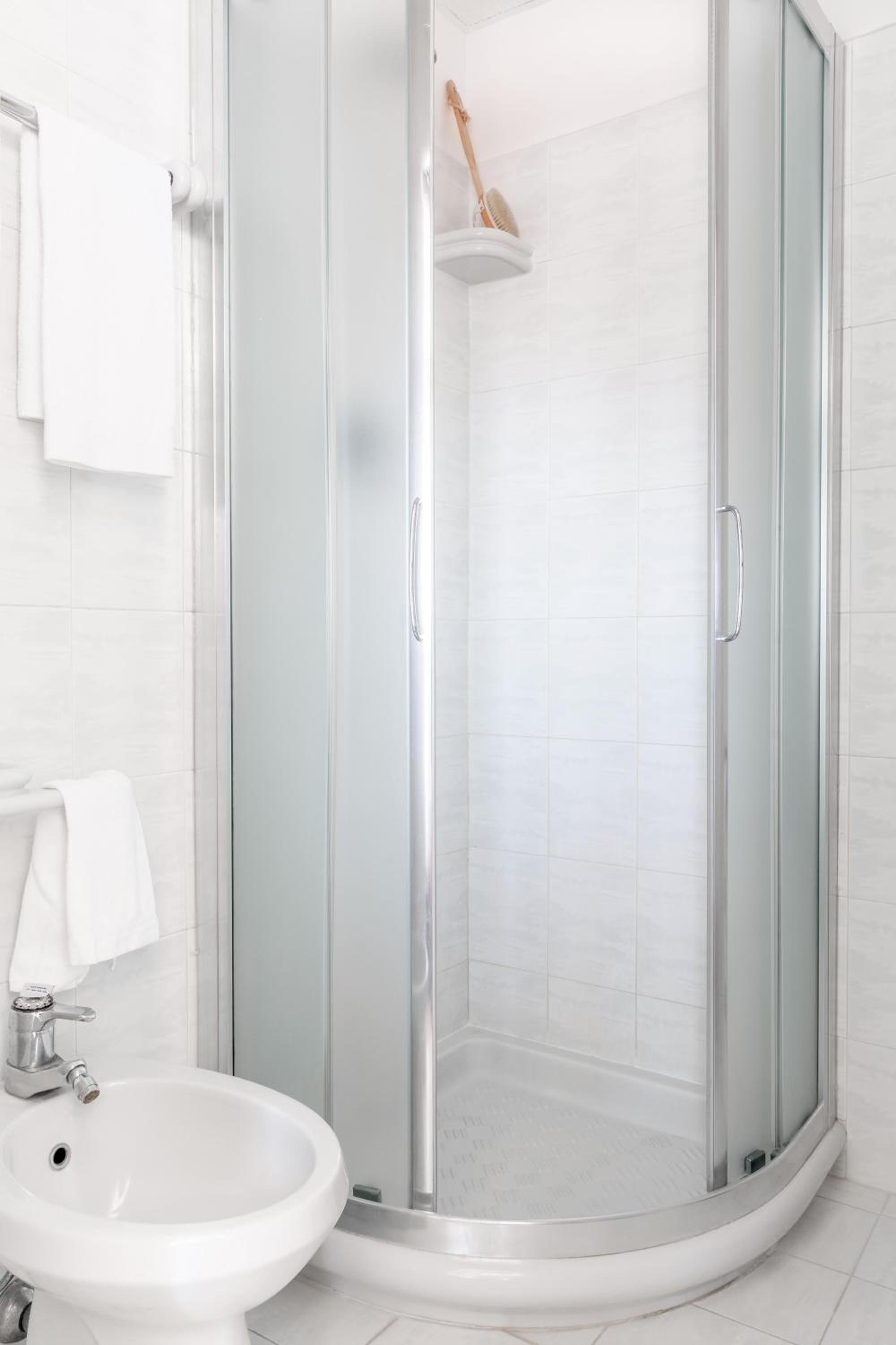 Smart Double or Twin Room - Photo 7