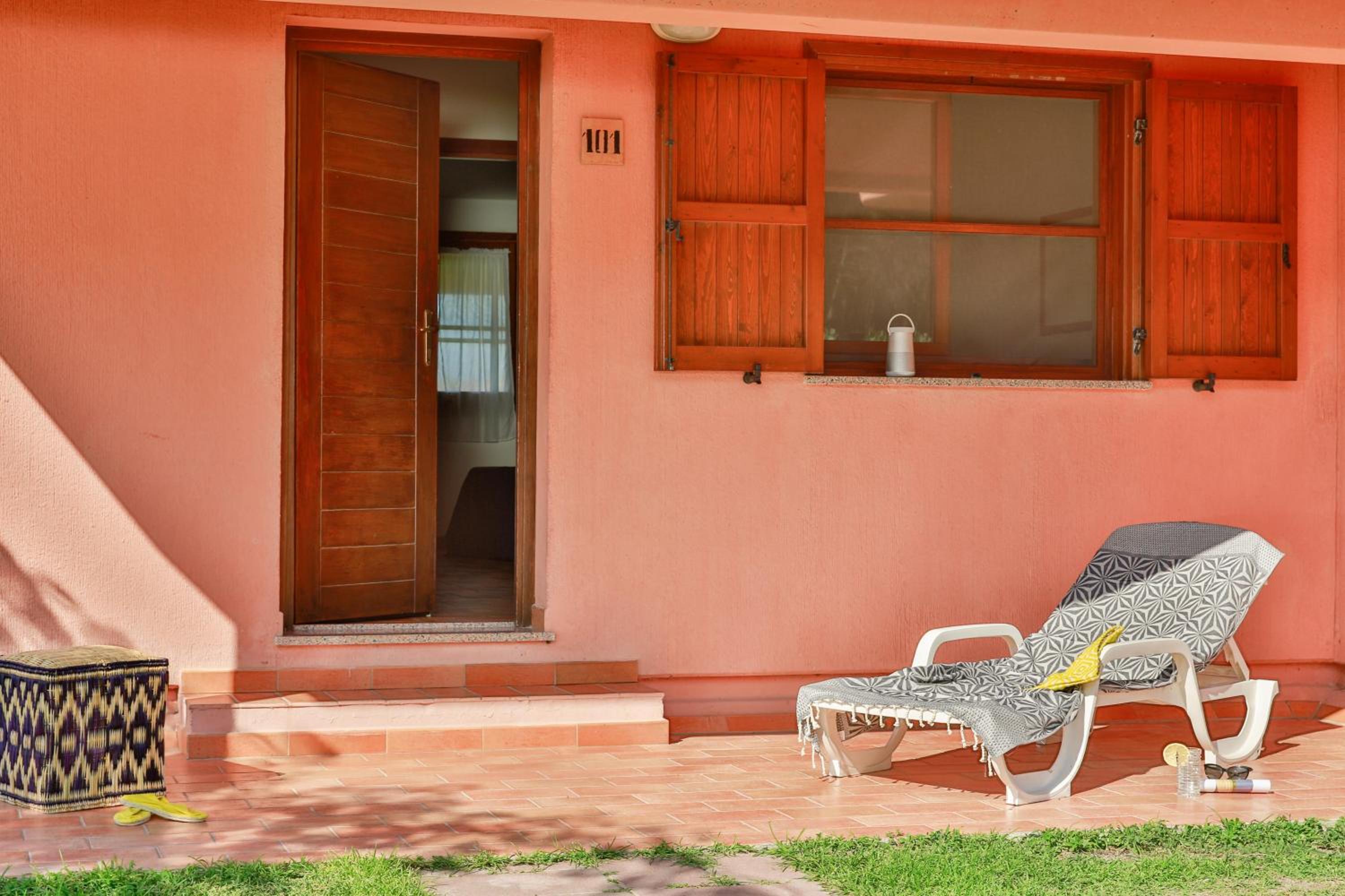 Two-Bedroom Cottage - Photo 9