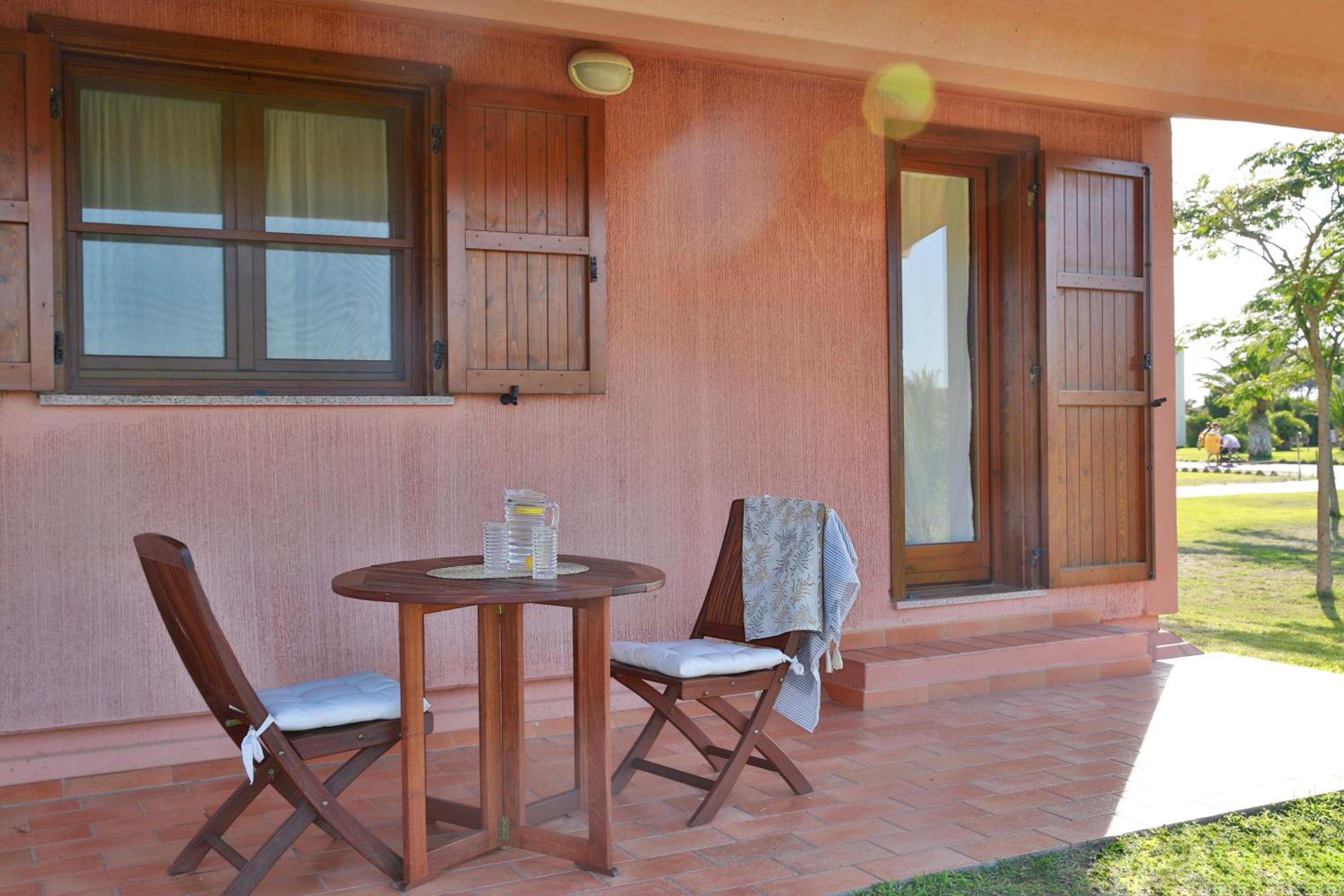 Superior One-Bedroom Cottage - Photo 3
