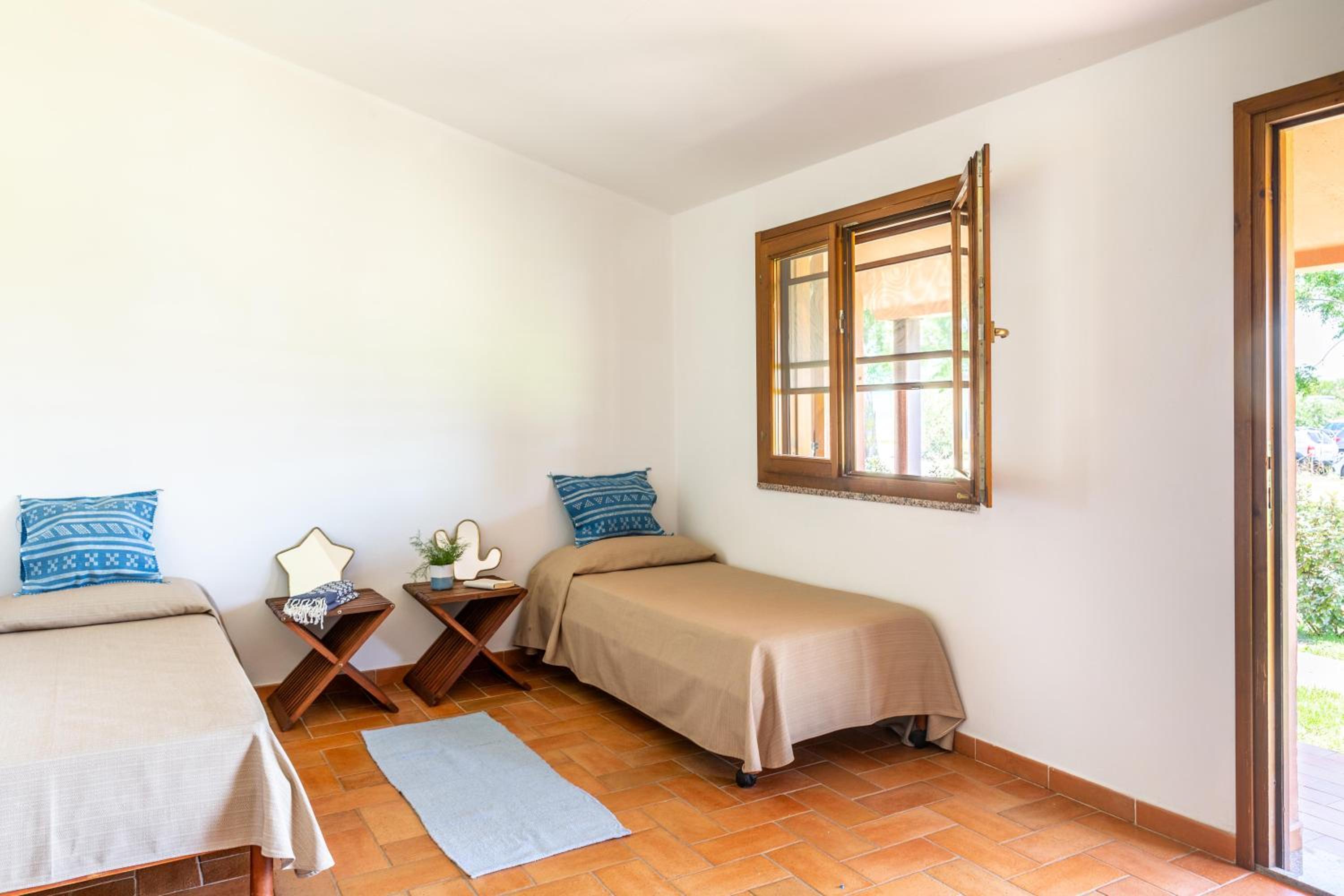 Superior One-Bedroom Cottage - Photo 5