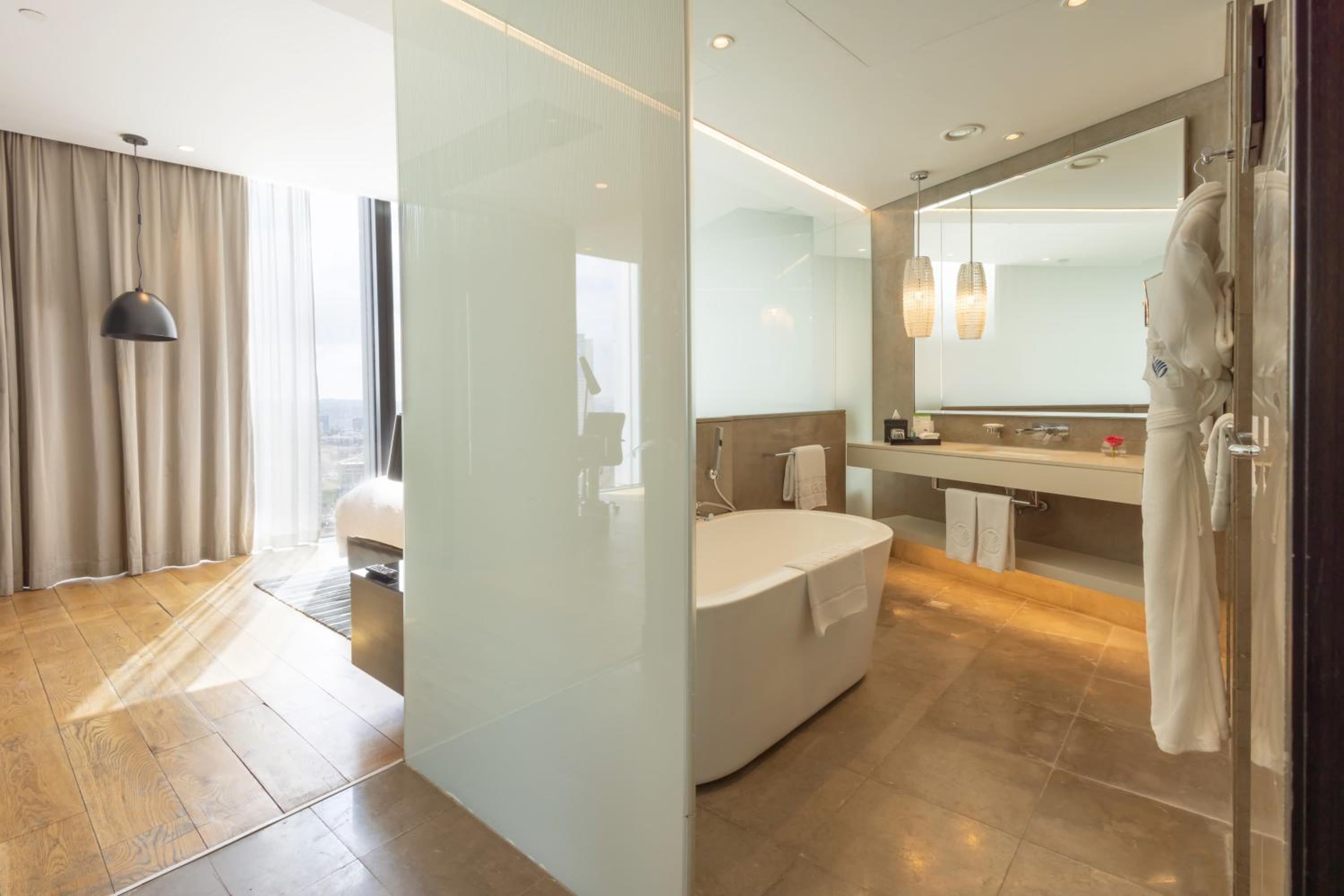 One Bedroom Suite City View