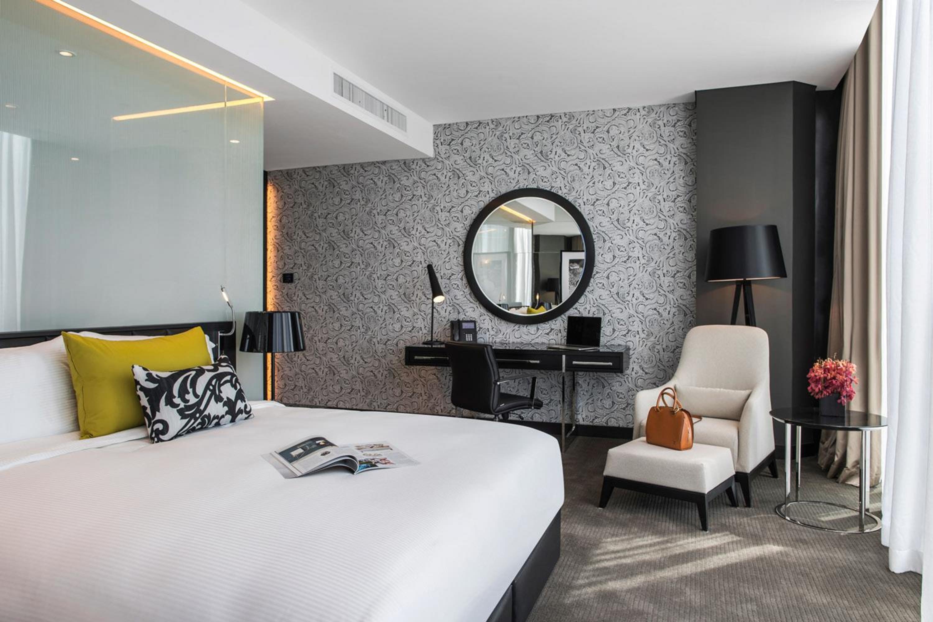 King Bed with Club Lounge Access City View photo 1