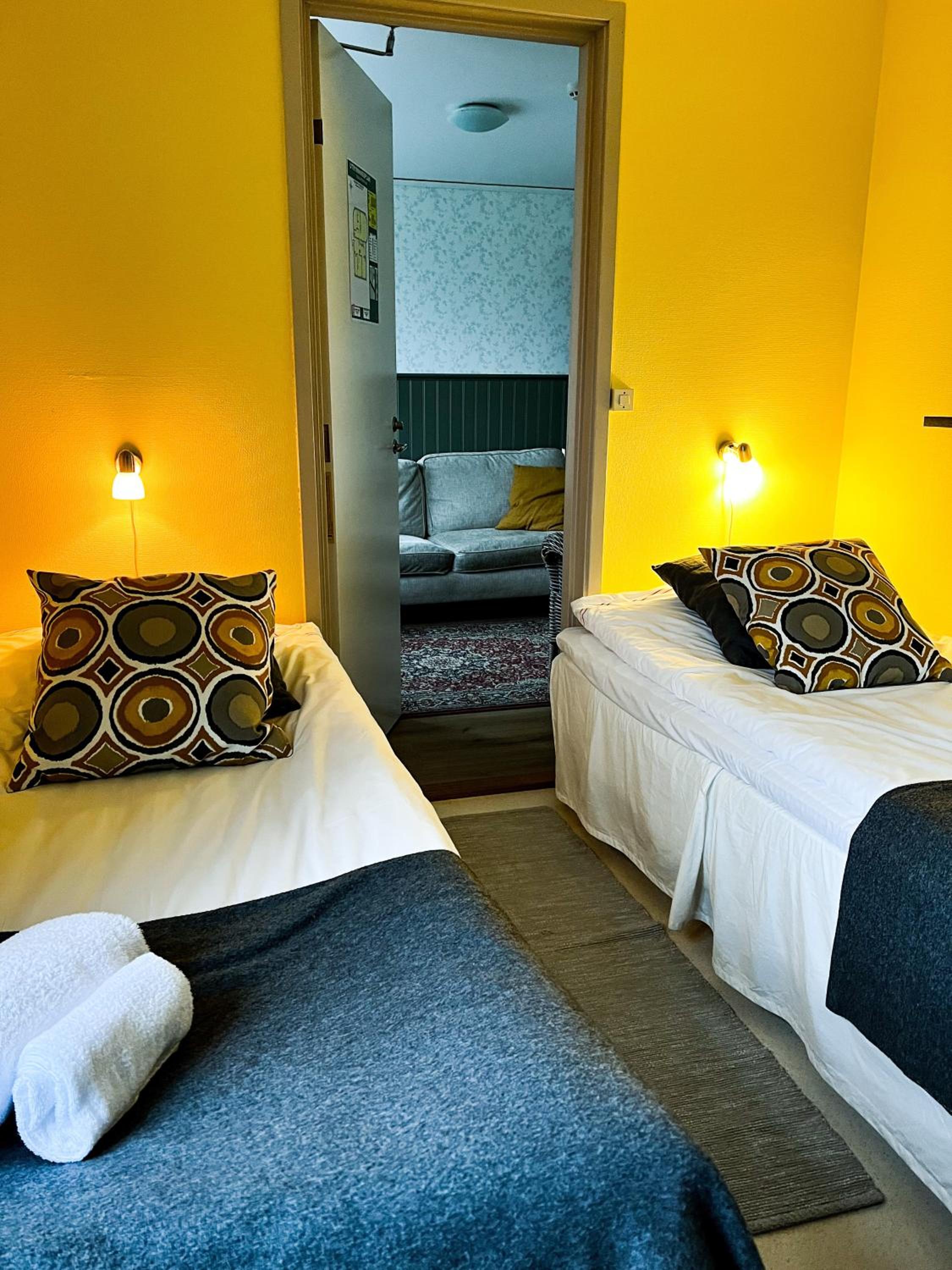 Twin Room with Shared Bathroom - Boarding house photo 1