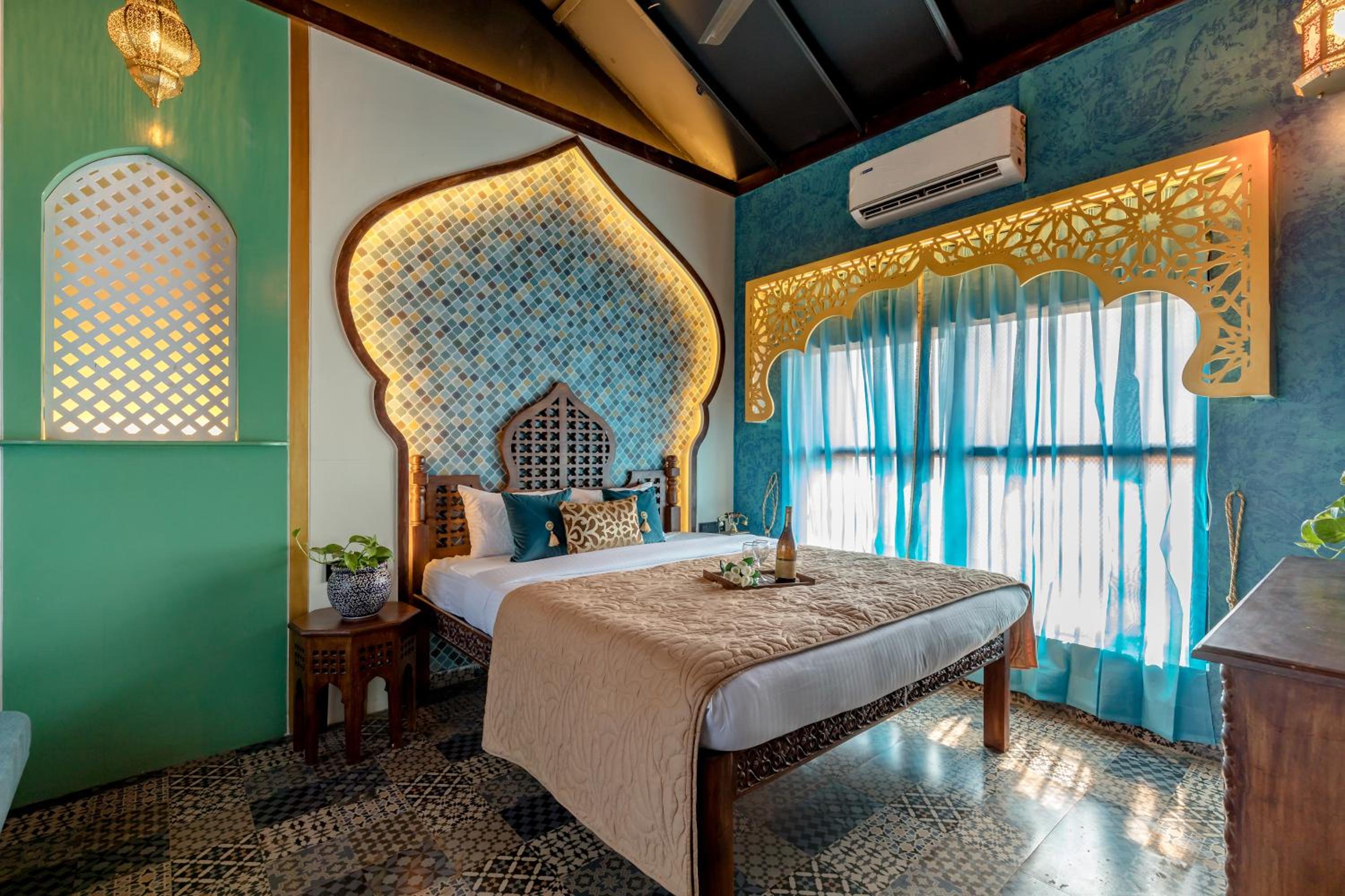 Deluxe Room - Photo 1