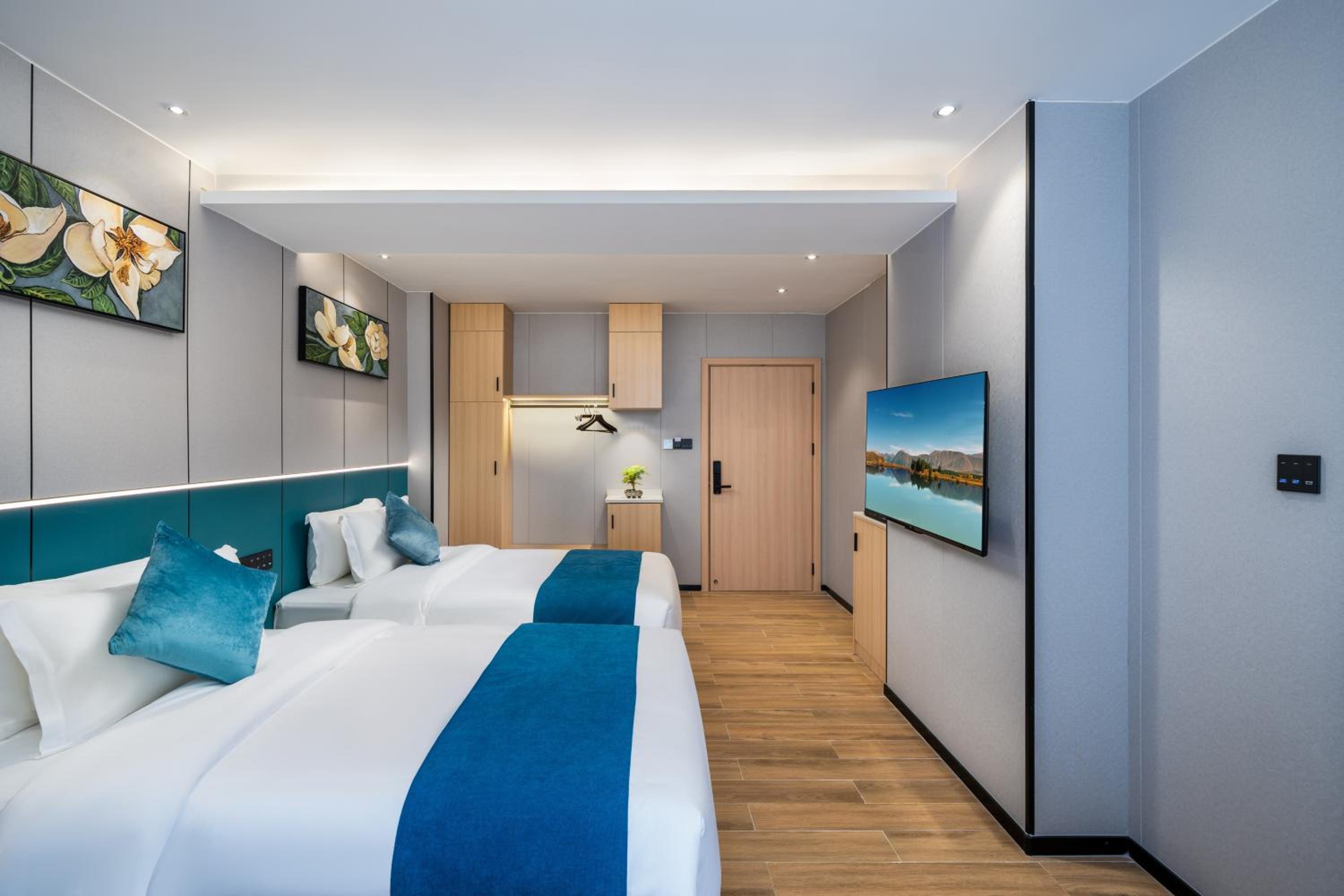 Executive Double Room with Two Double Beds photo 3