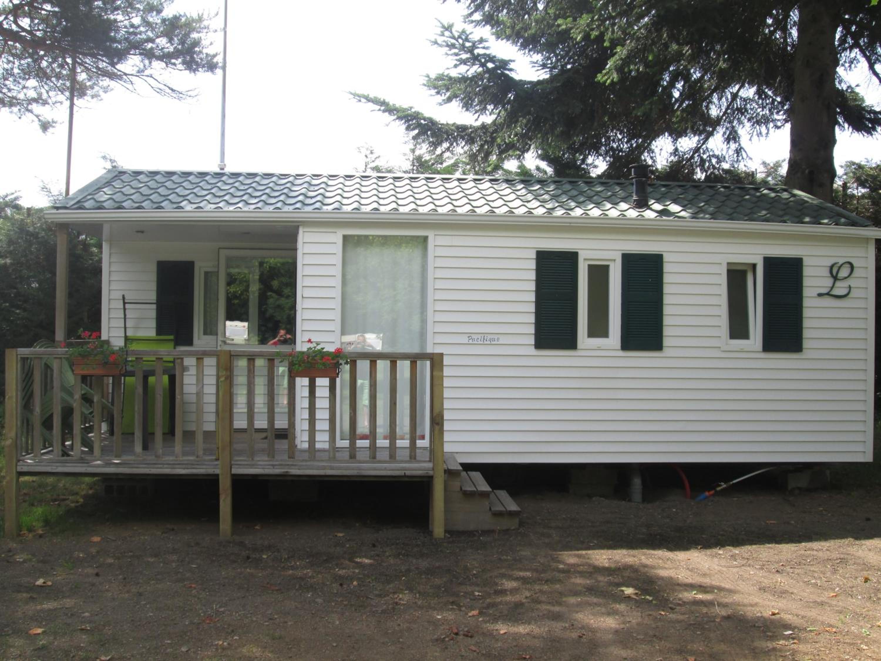 Mobile Home - Photo 1