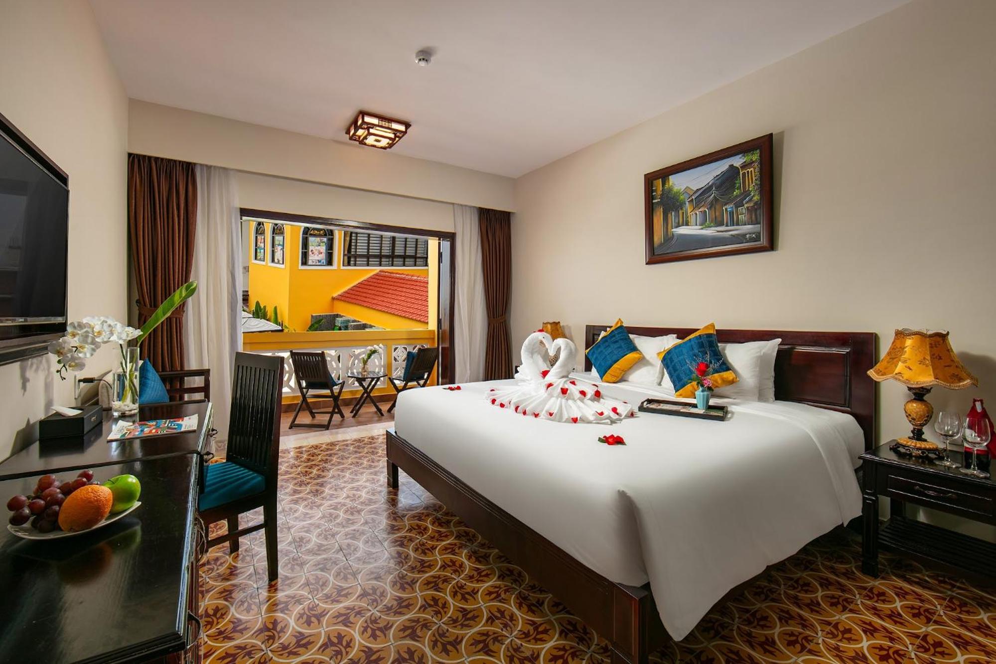 Trendy Double/Twin Room With Pool View & Balcony - Photo 2