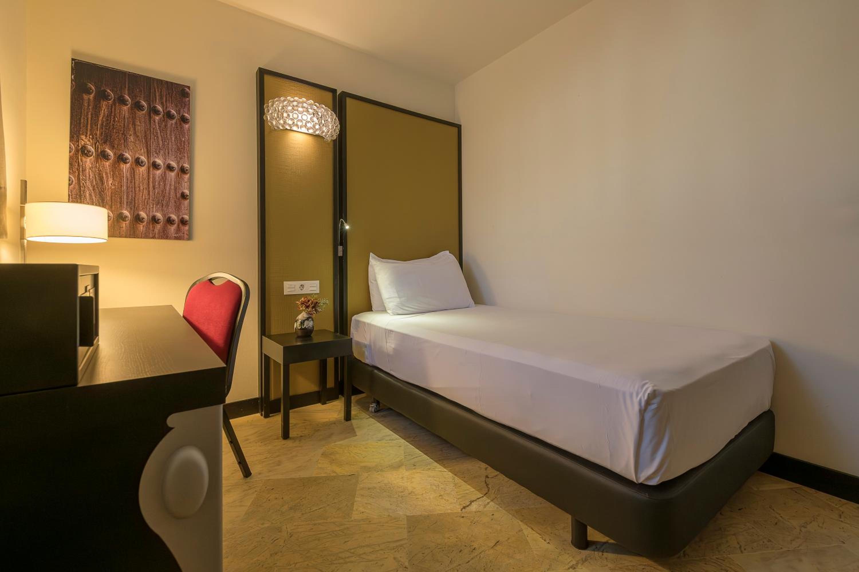 Single Room photo 2