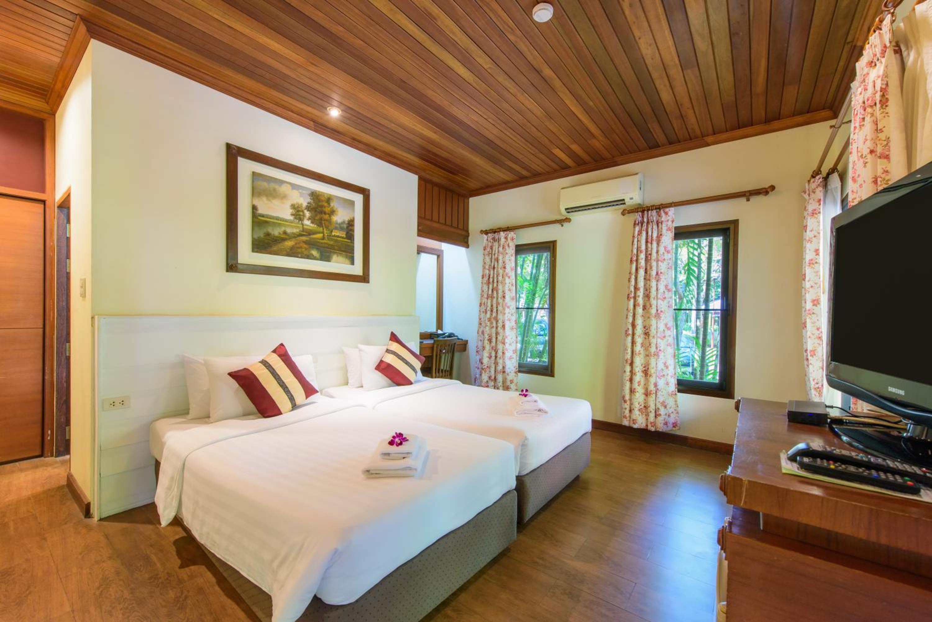 Deluxe Villa with Garden Views photo 3