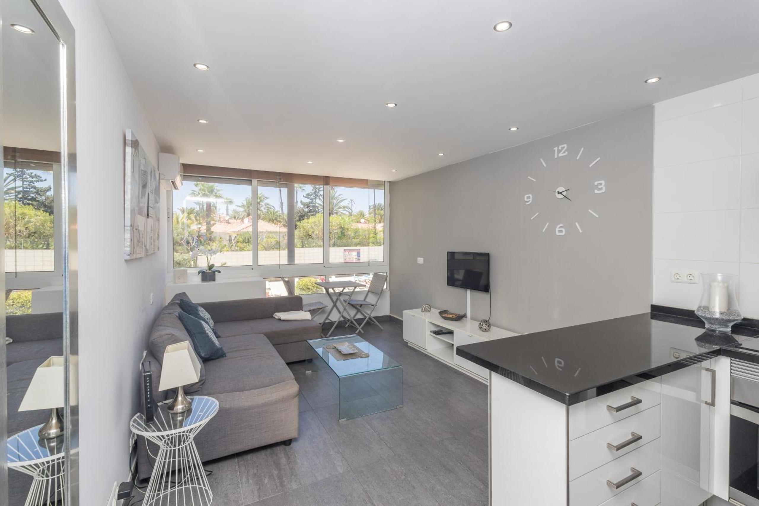 Apartamento con vista a la piscina