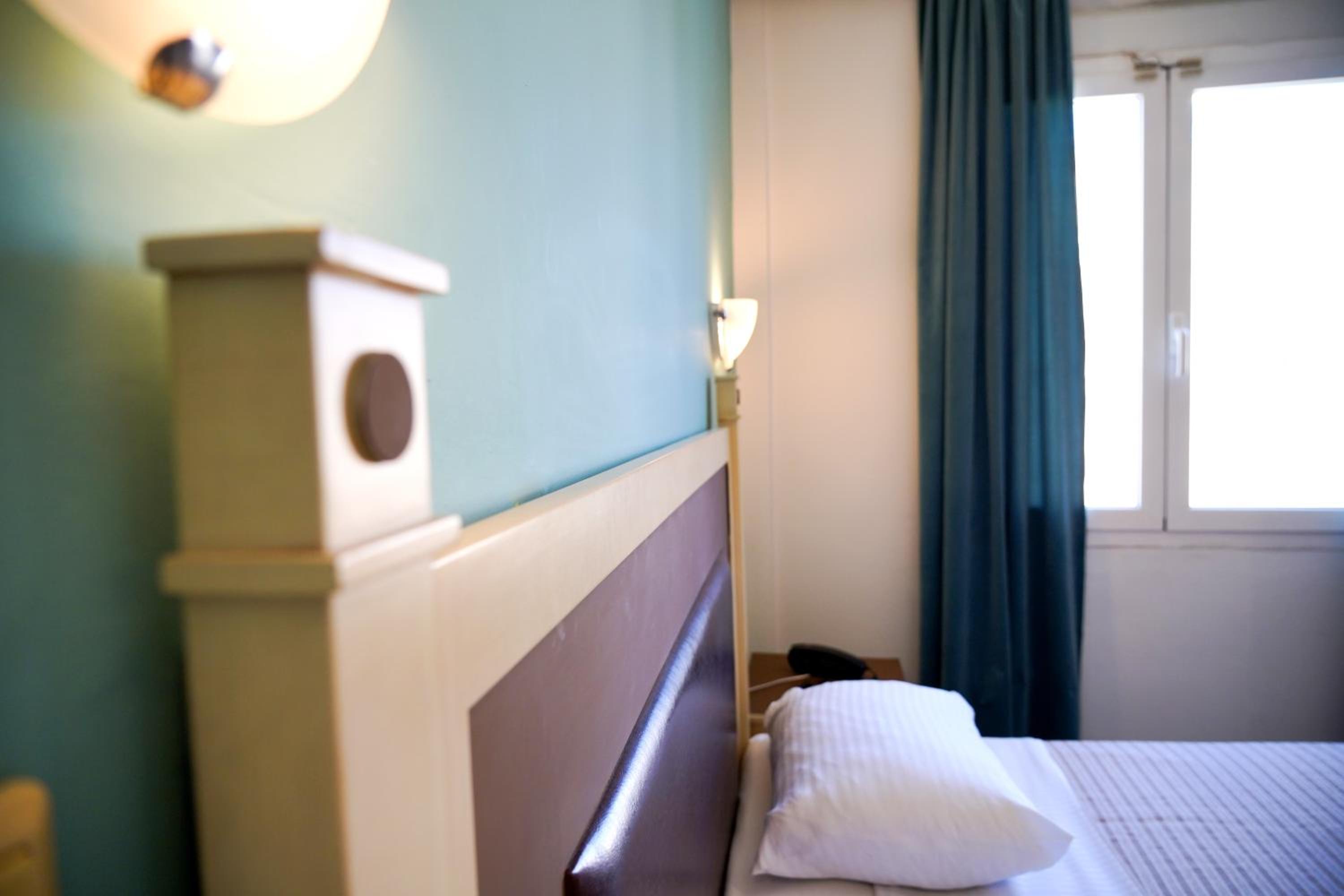Double or Twin Room photo 2