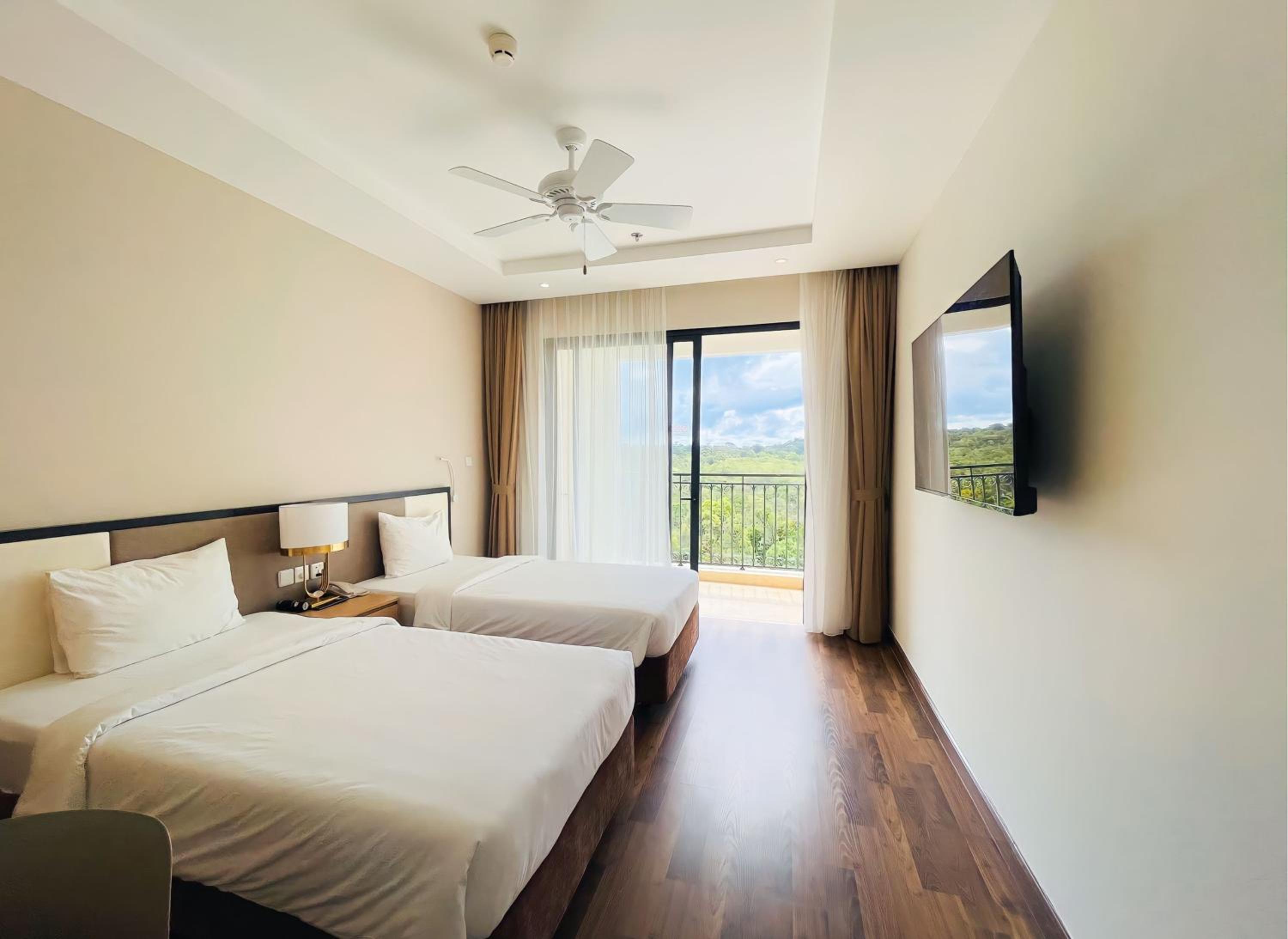 Standard Twin Bed - Photo 6