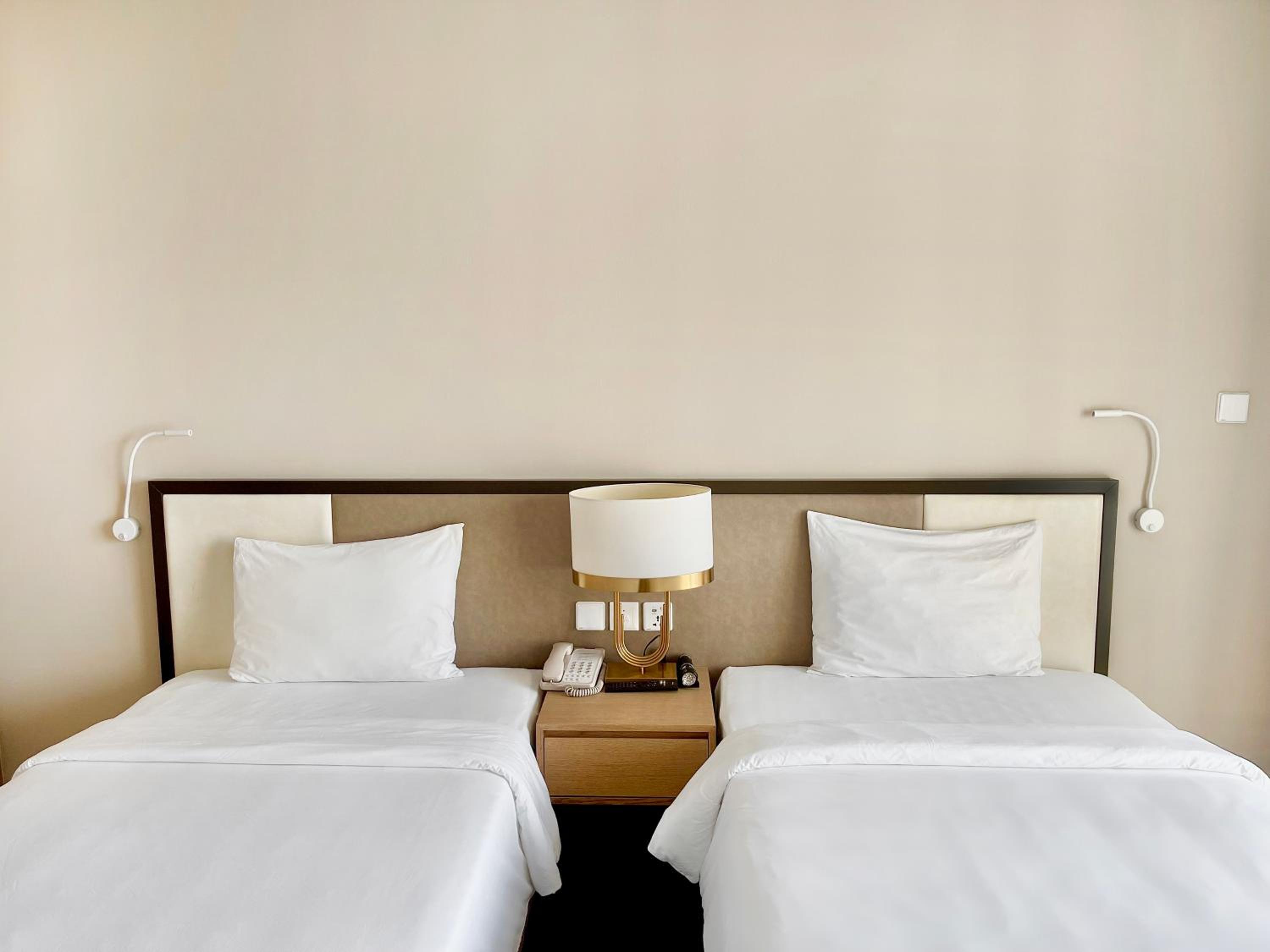Standard Twin Bed - Photo 4