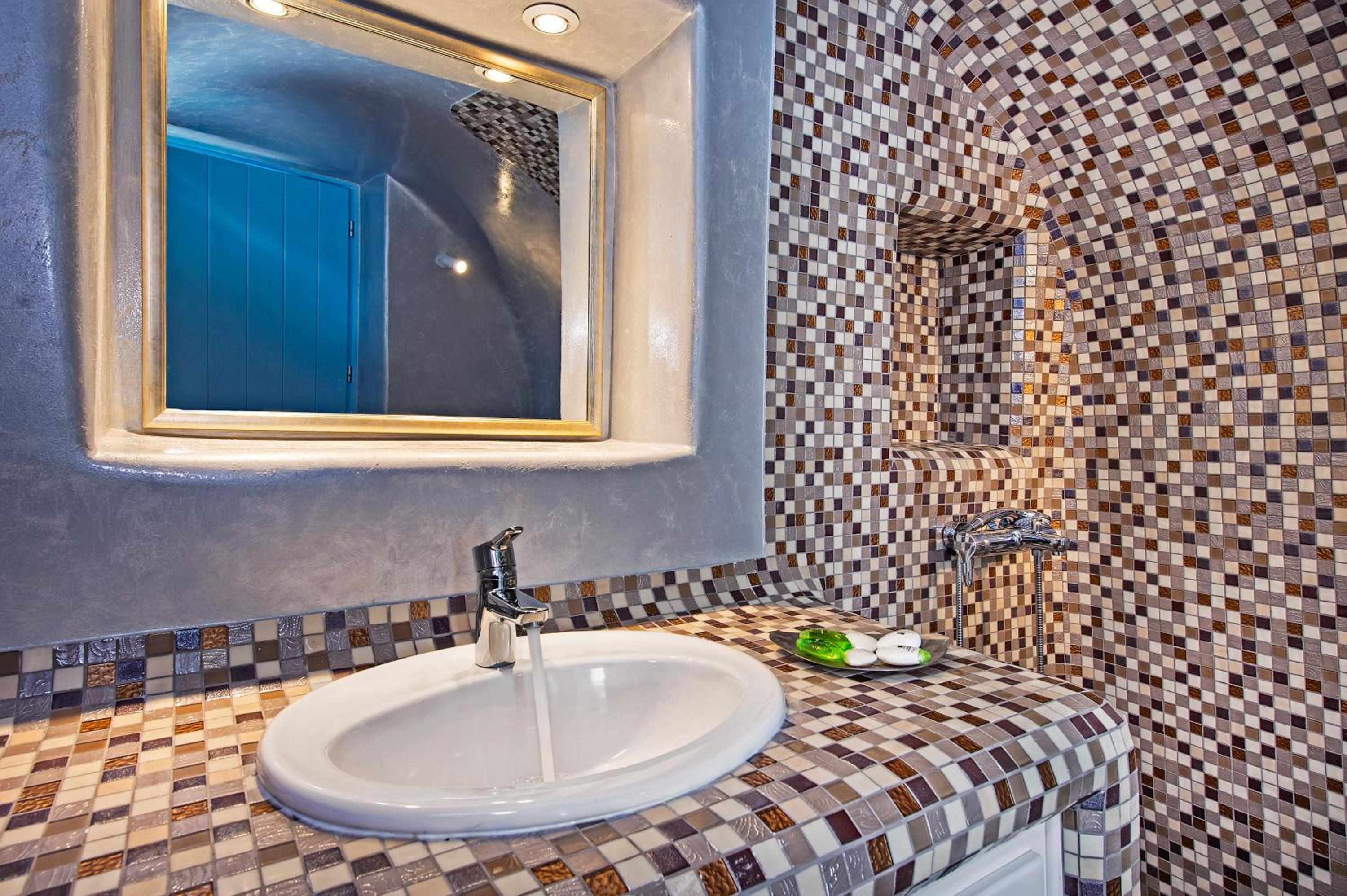 Executive Suite outdoor Tub Sea View photo 3