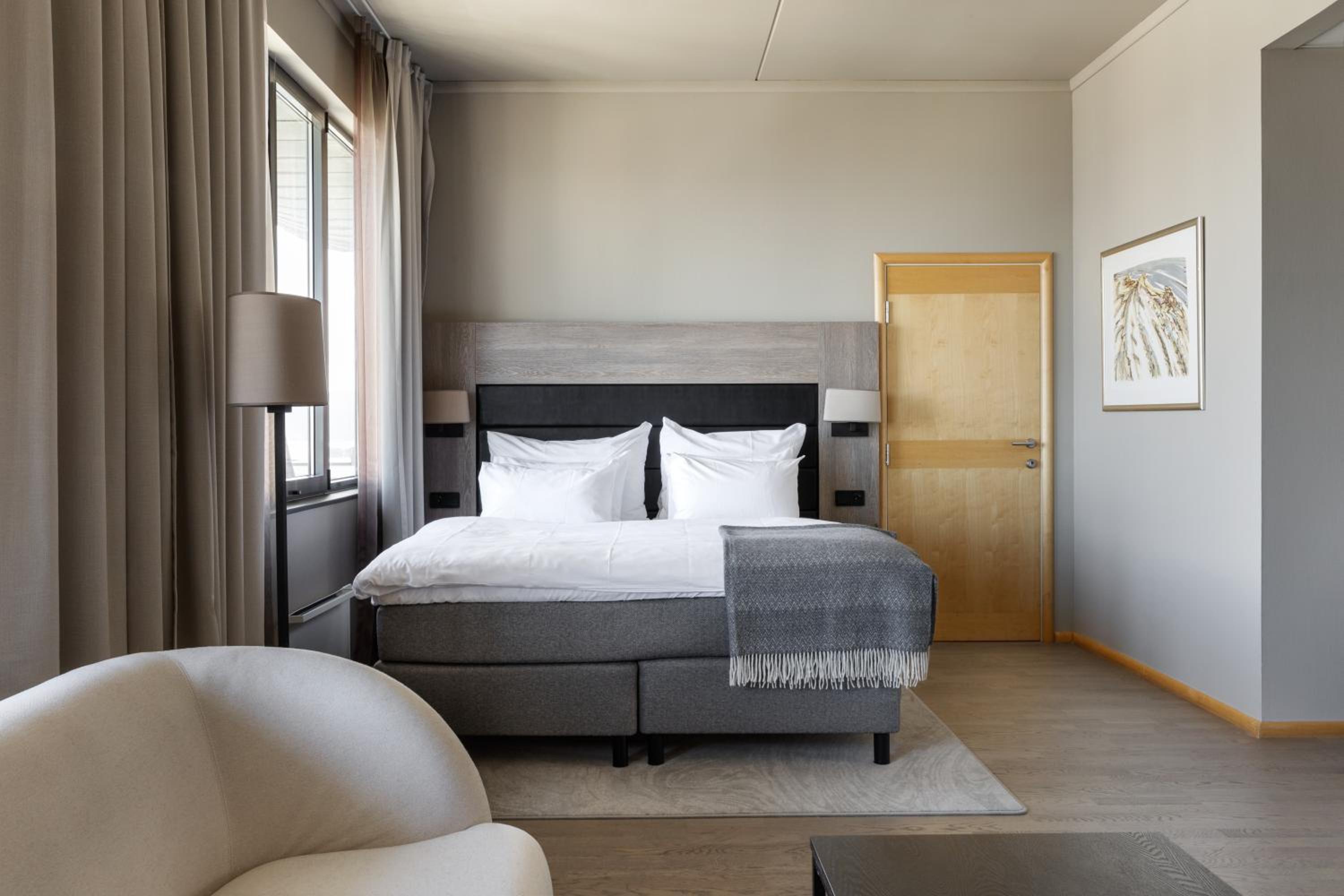 Suite - Photo 7