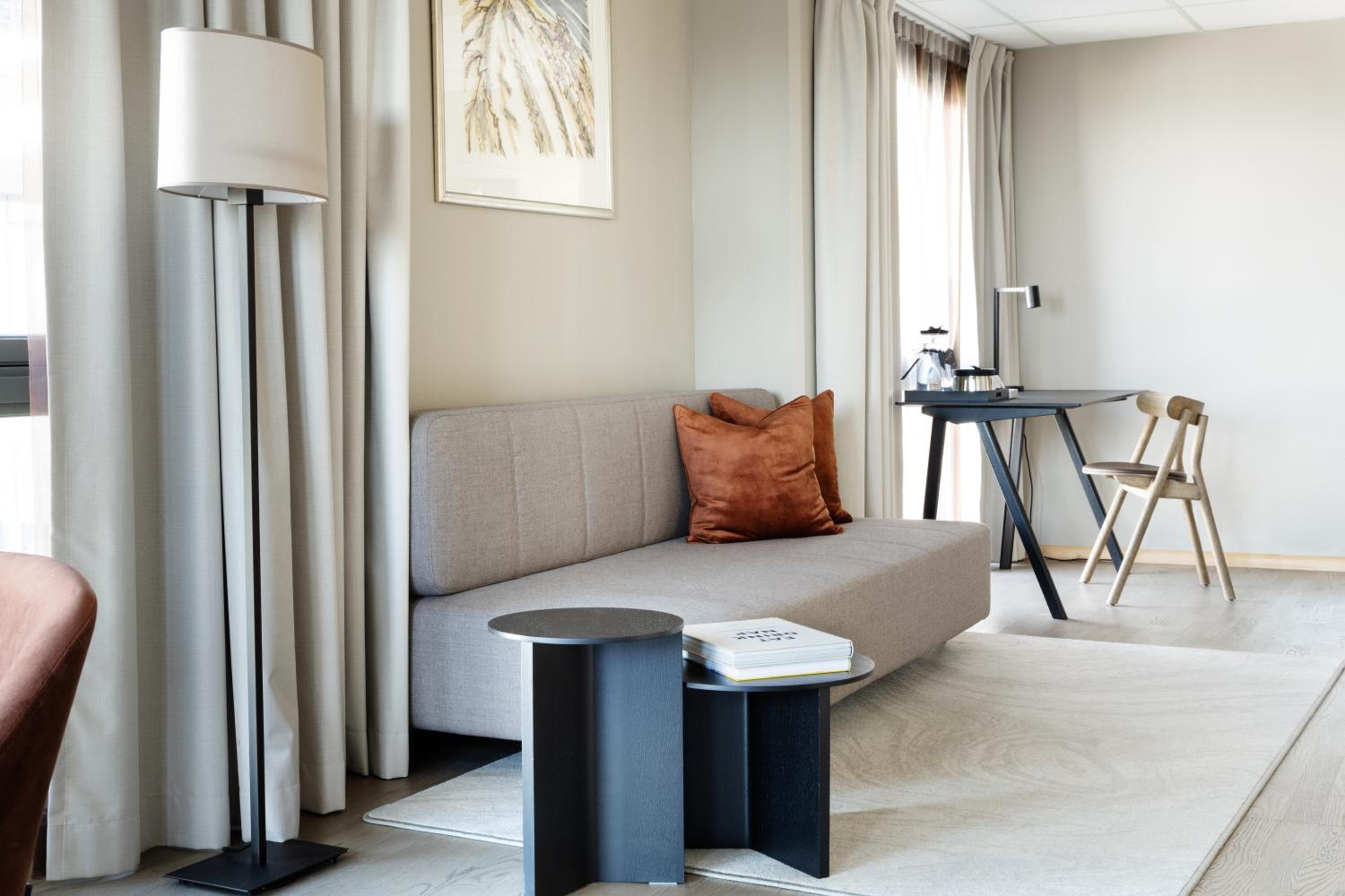 Suite - Photo 3