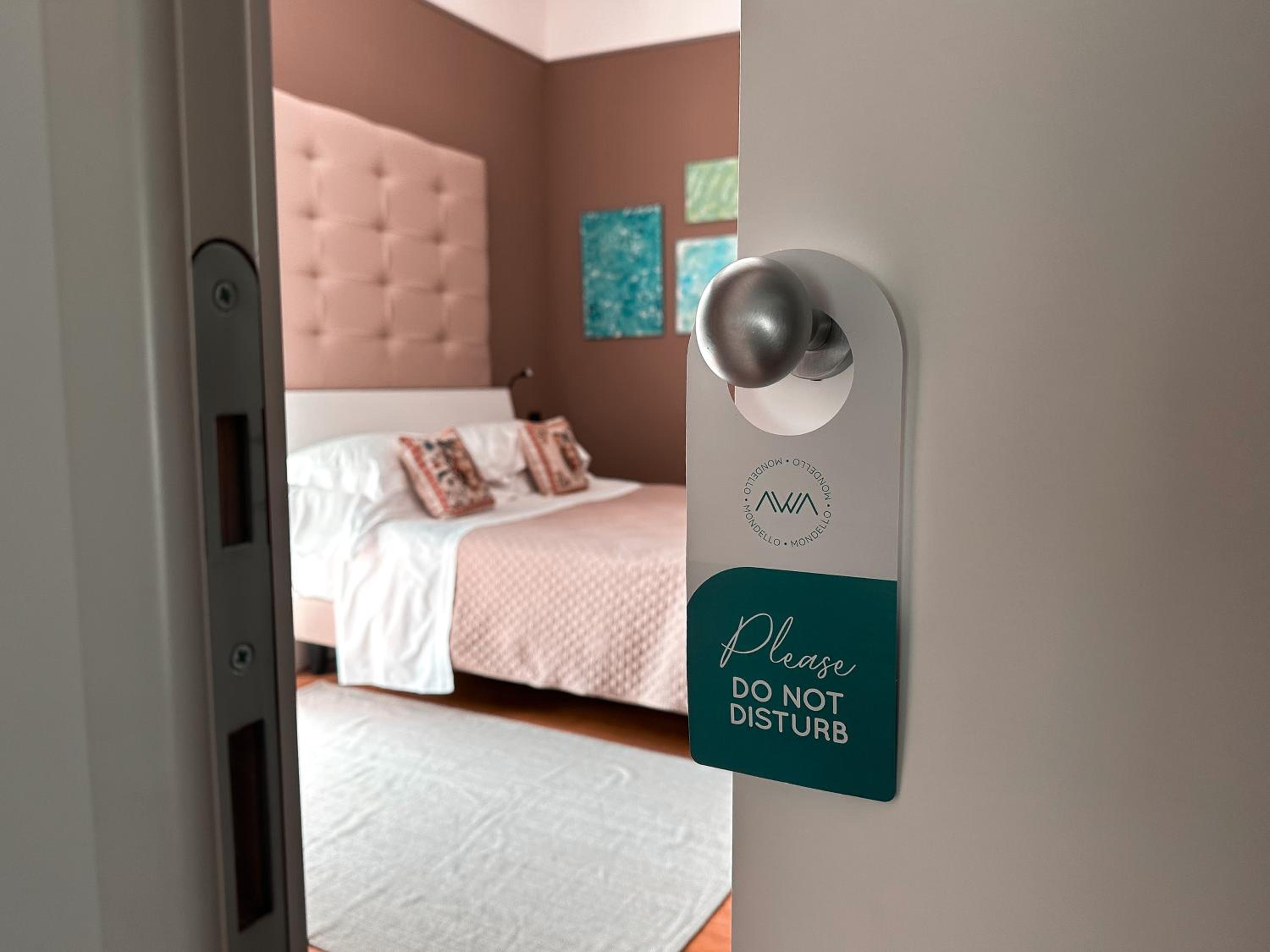 Deluxe Double Room with Balcony and Sea View - Photo 8