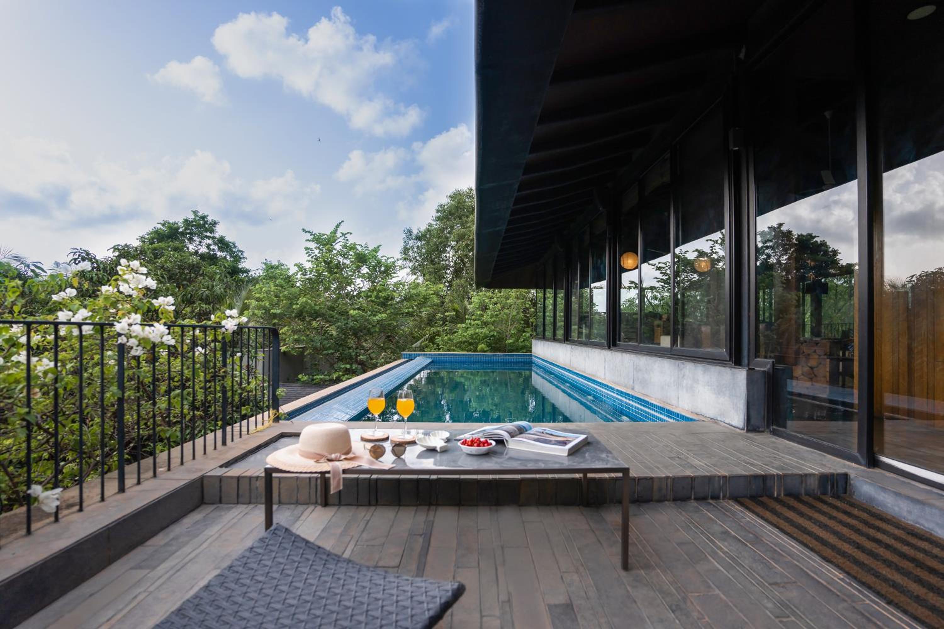 Villa photo 2