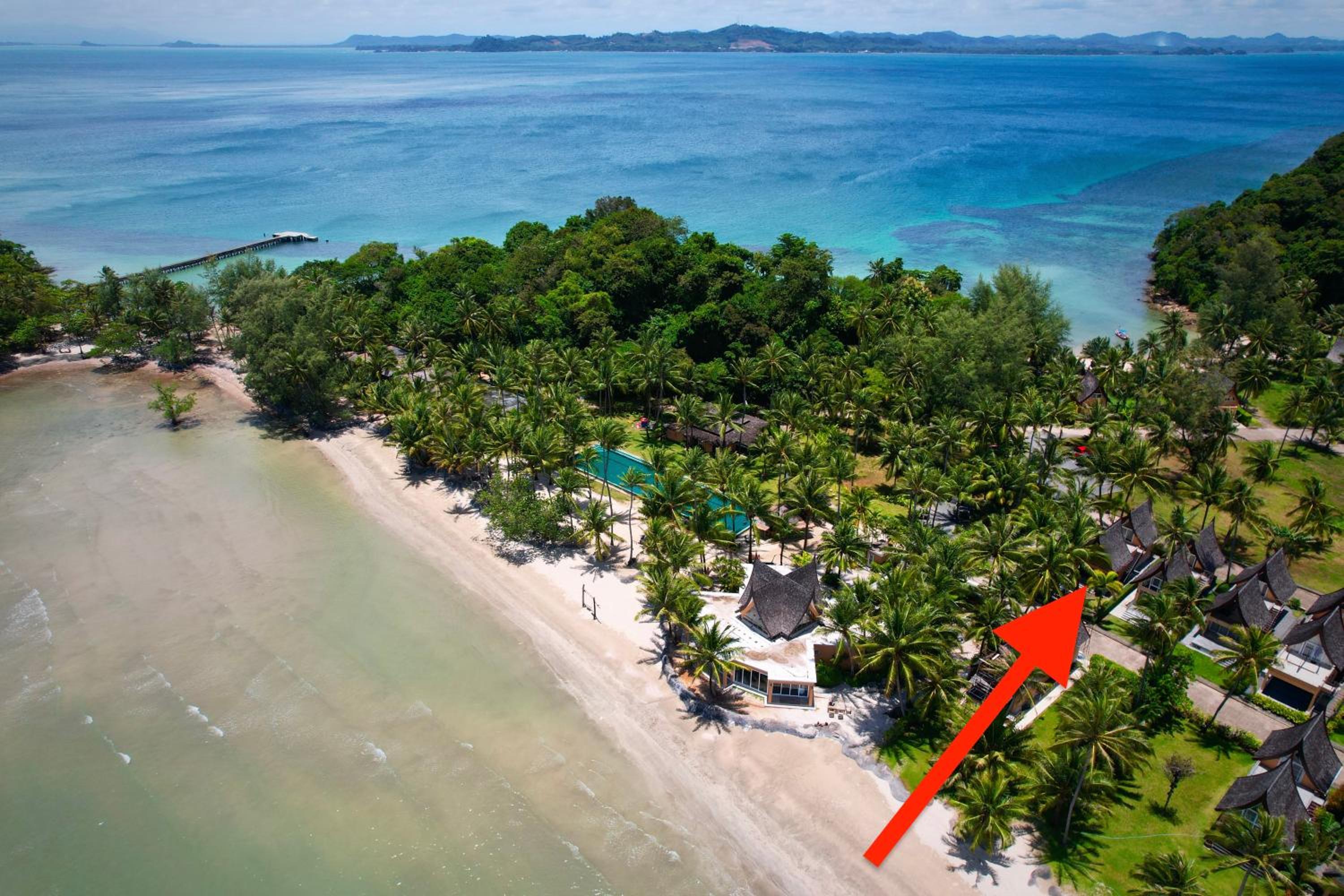 Three-Bedroom Villa with Sea View  - Photo 7