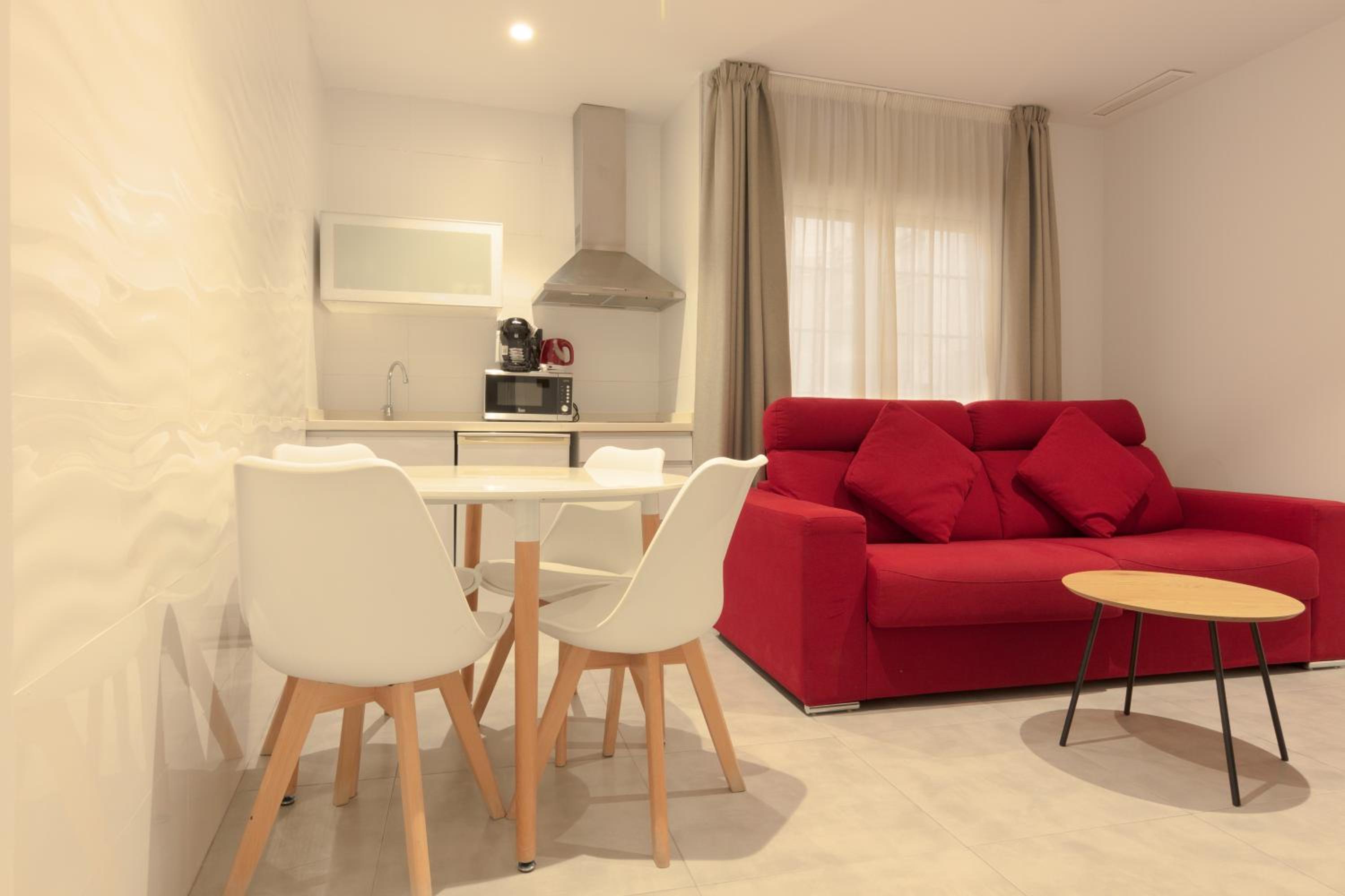 One-Bedroom Apartment (4 Adults) - Photo 8