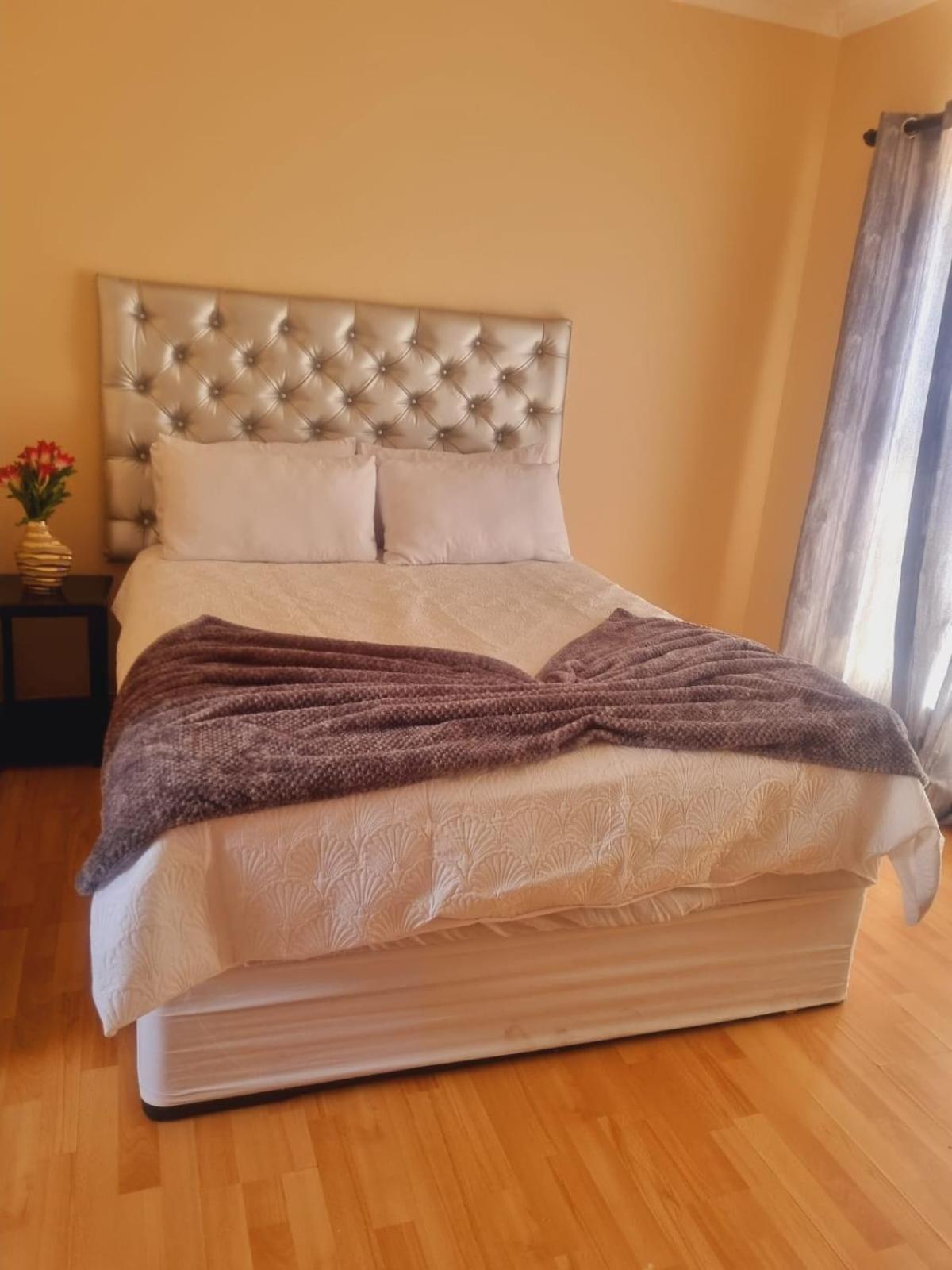 Deluxe Twin Room photo 2