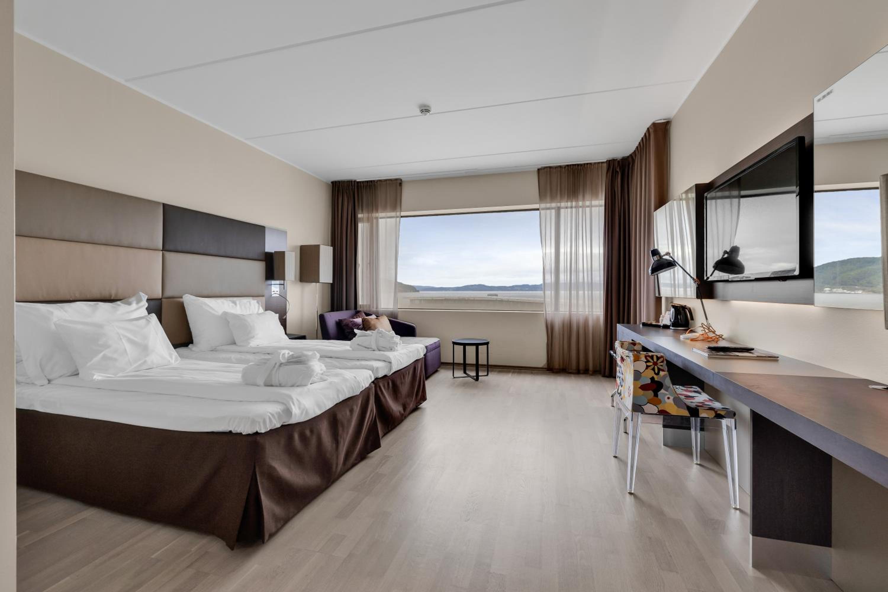 Deluxe Double or Twin Room - Photo 3