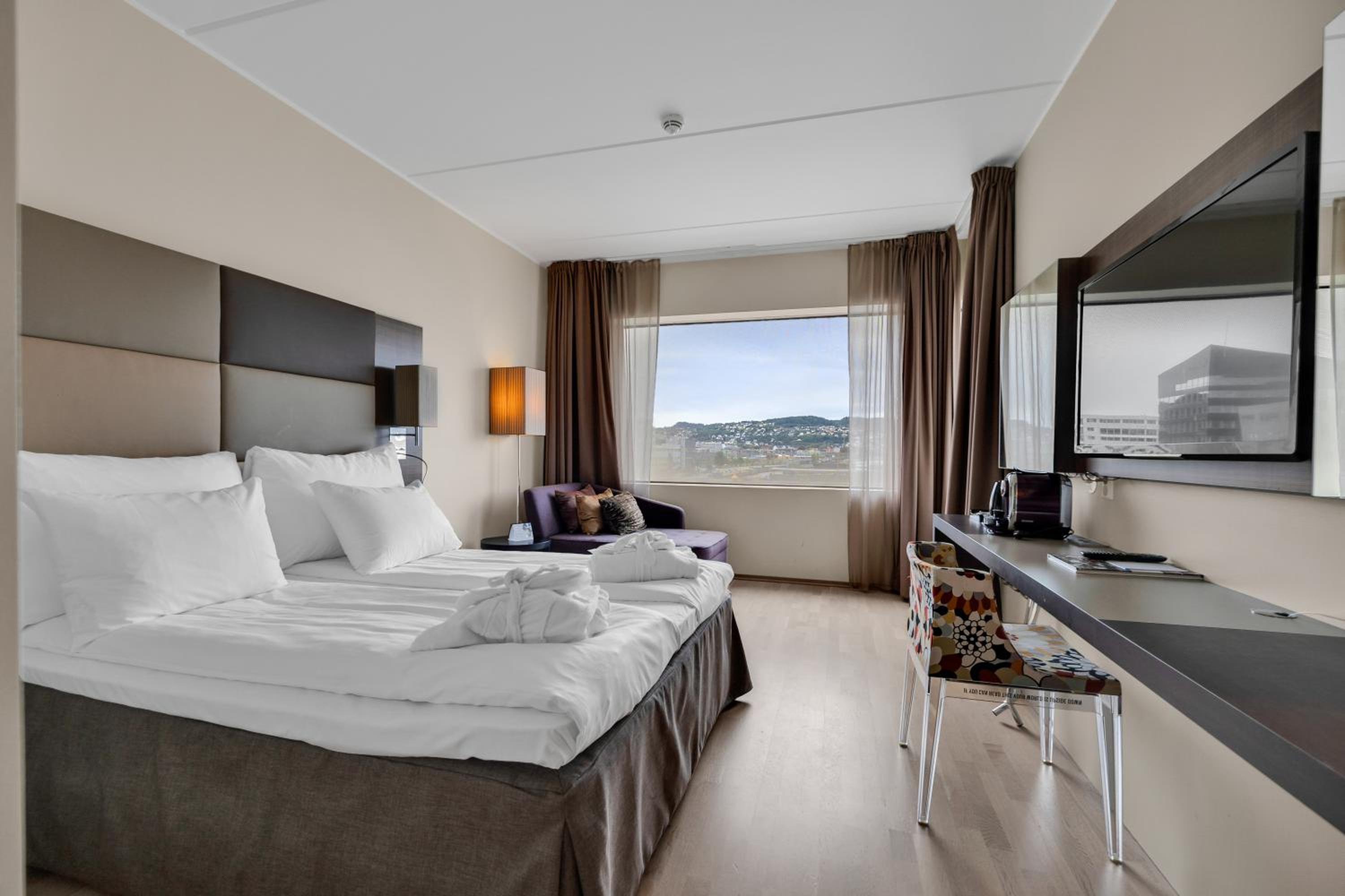Deluxe Double or Twin Room - Photo 1