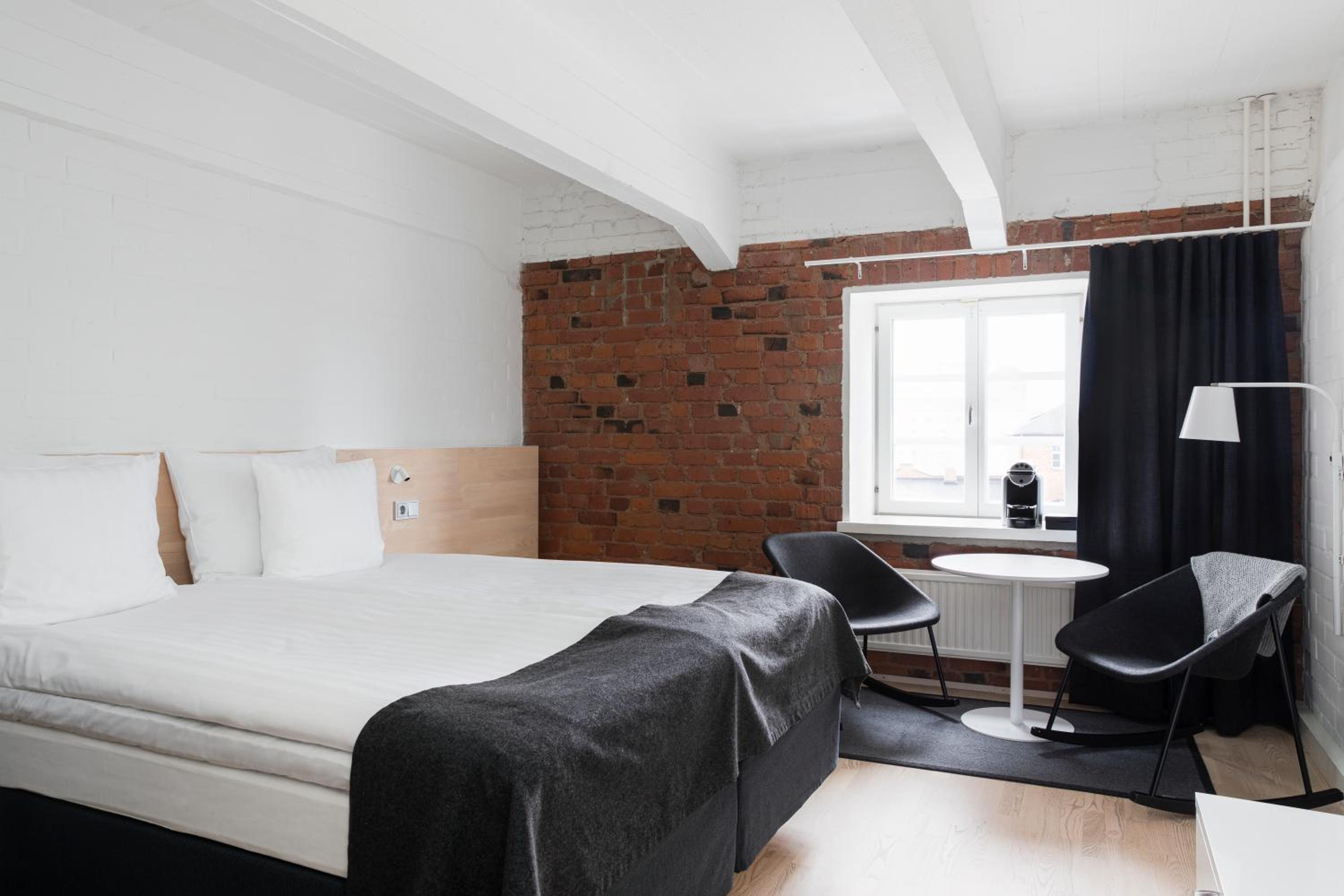 Superior King Room - Photo 1
