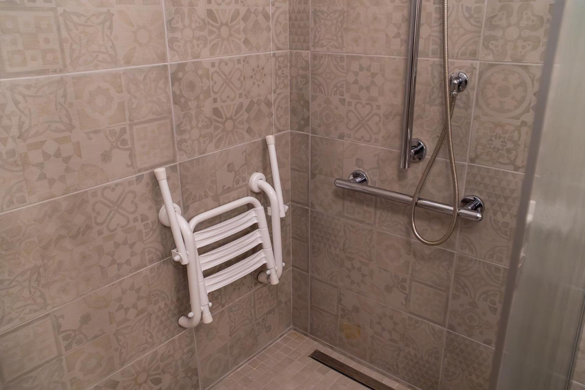 Comfort Room - Photo 7
