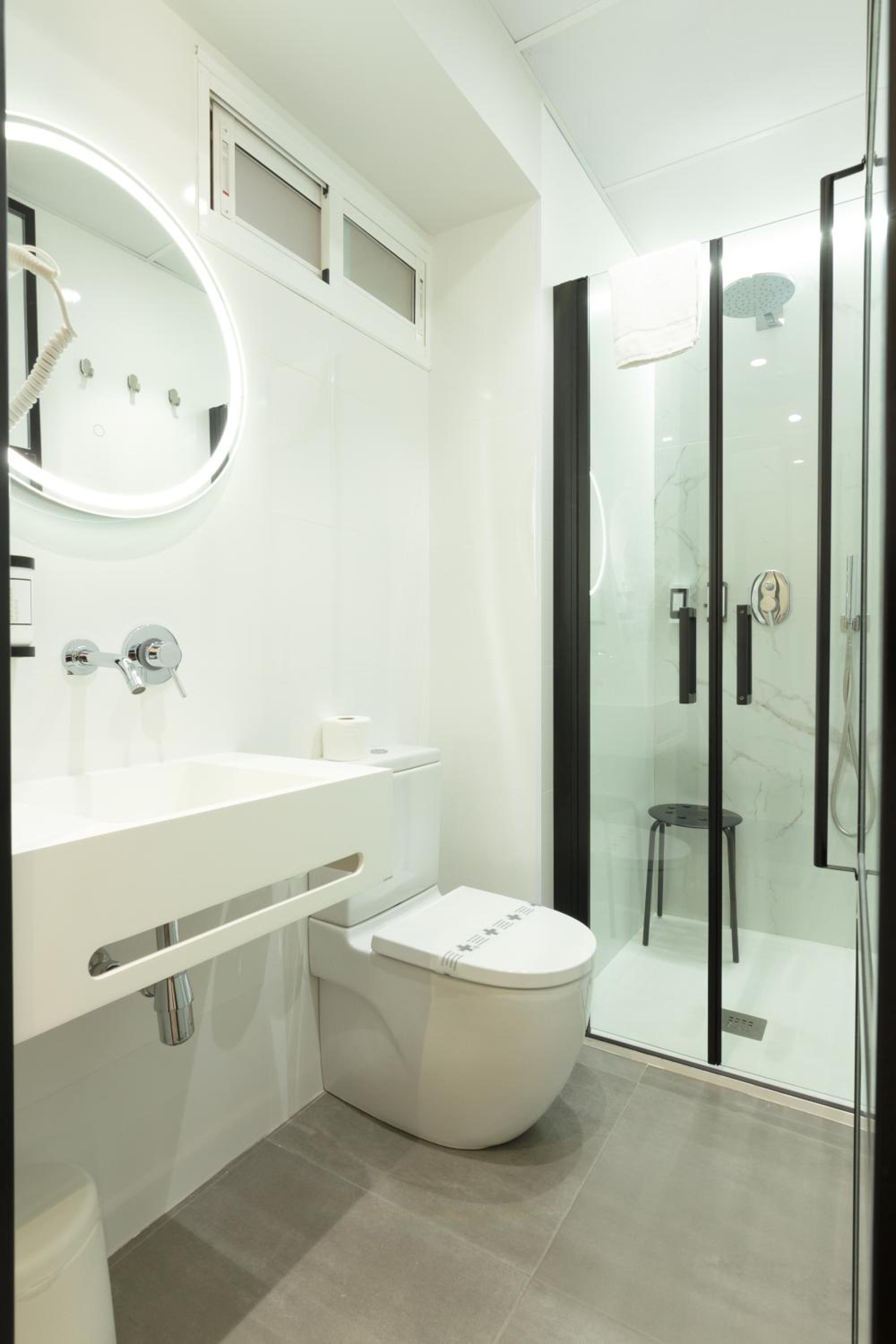 Superior Double or Twin Room - Photo 14