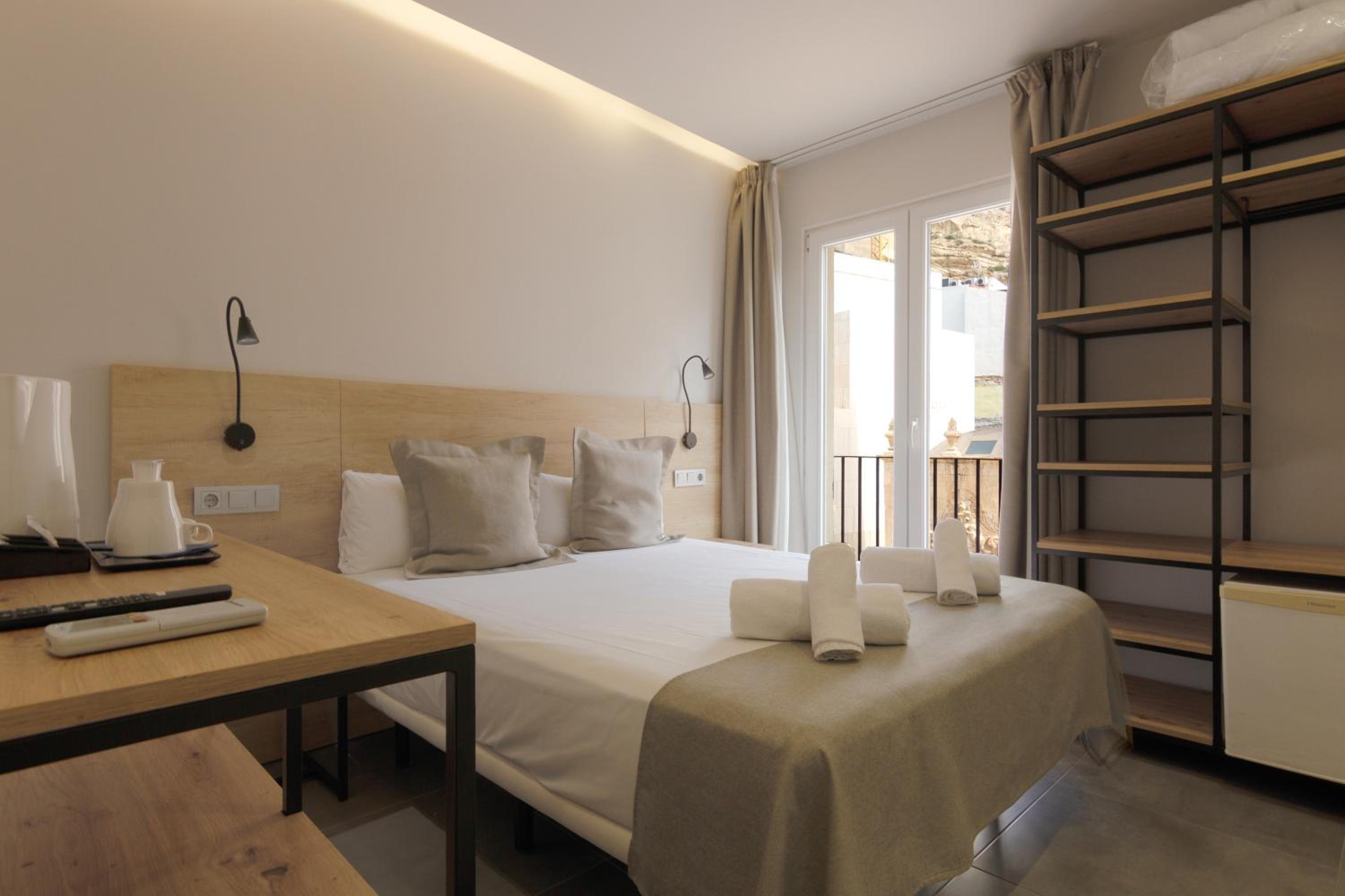 Superior Double or Twin Room - Photo 4