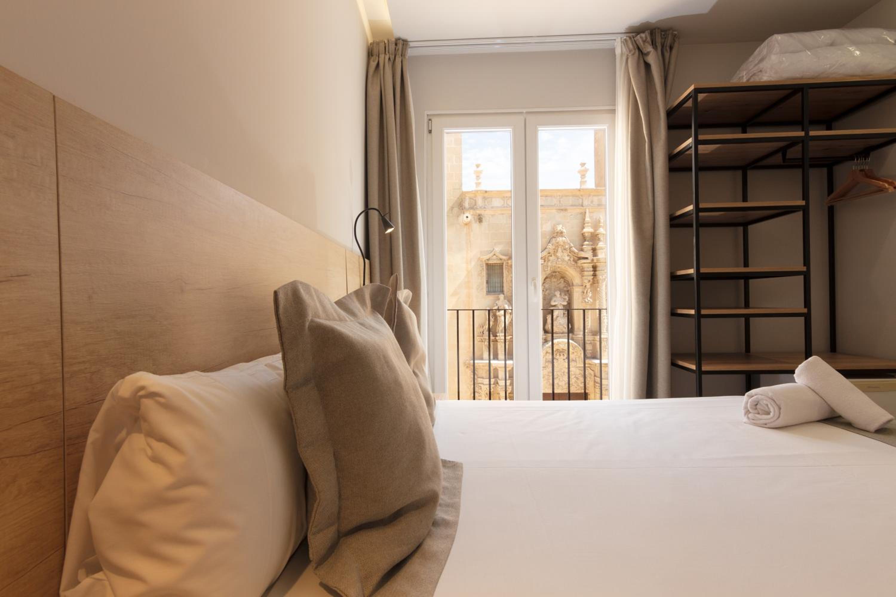 Superior Double or Twin Room - Photo 13