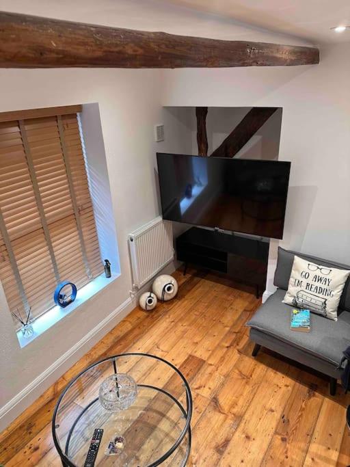 Two-Bedroom Apartment photo 2