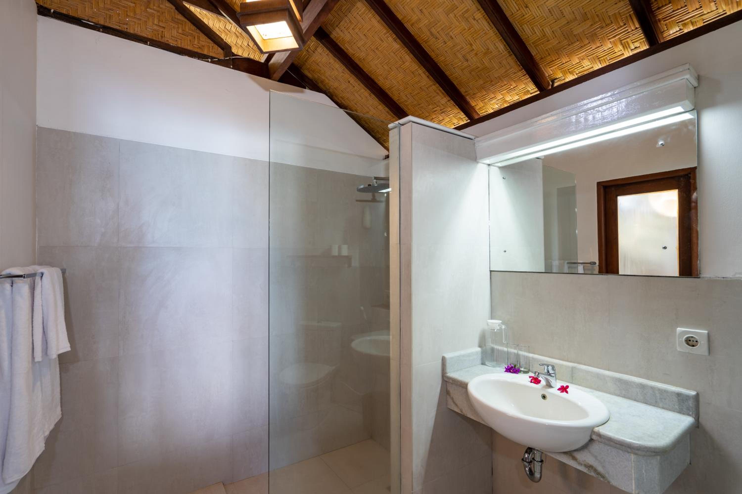 Villa 9 - Two-Bedroom Ocean View Villa with Plunge Pool photo 2